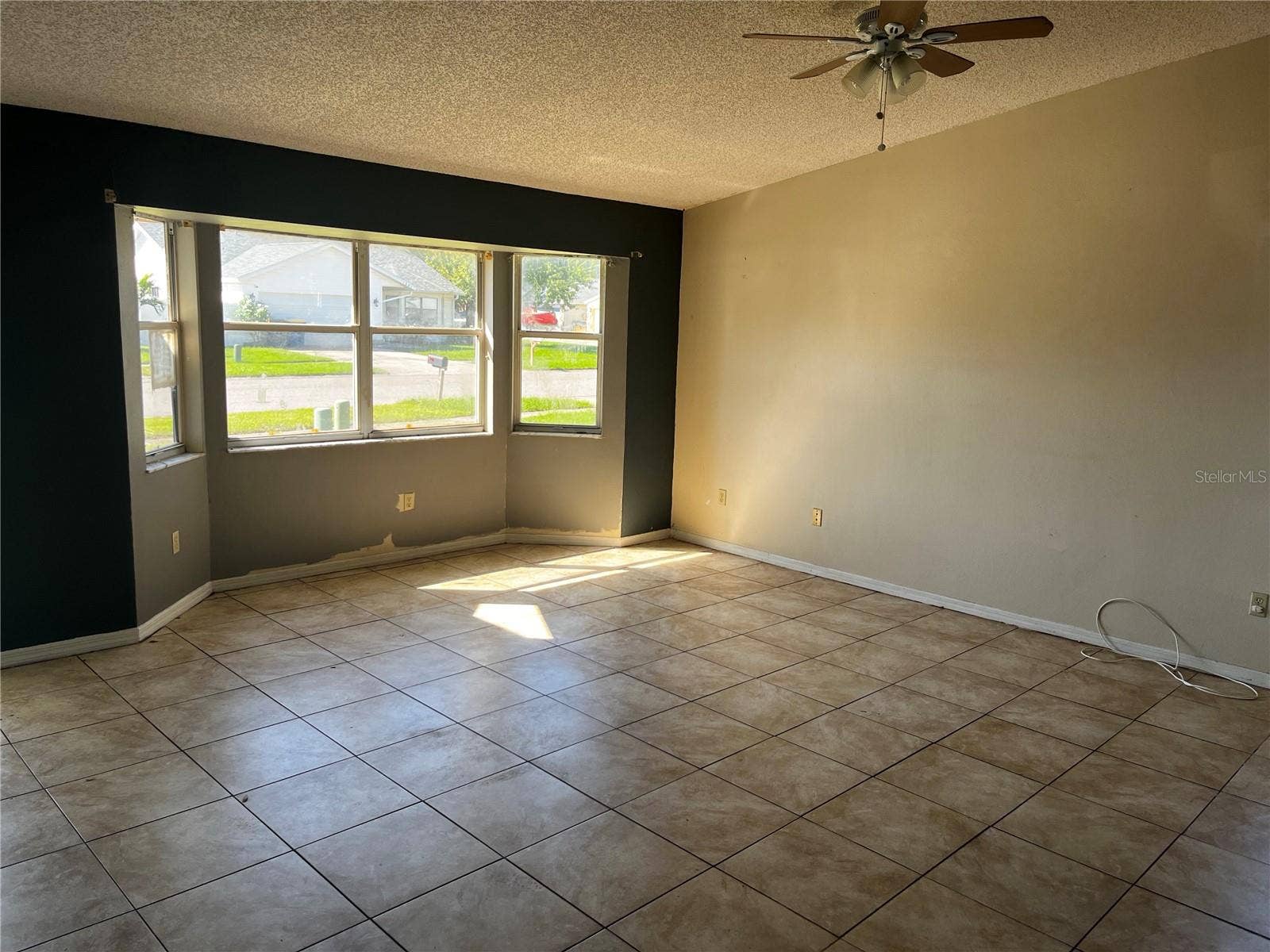 1890 FEATHER TREE CIRCLE, Clearwater, FL 33765 1890 FEATHER TREE CIRCLE, Clearwater, FL 33765