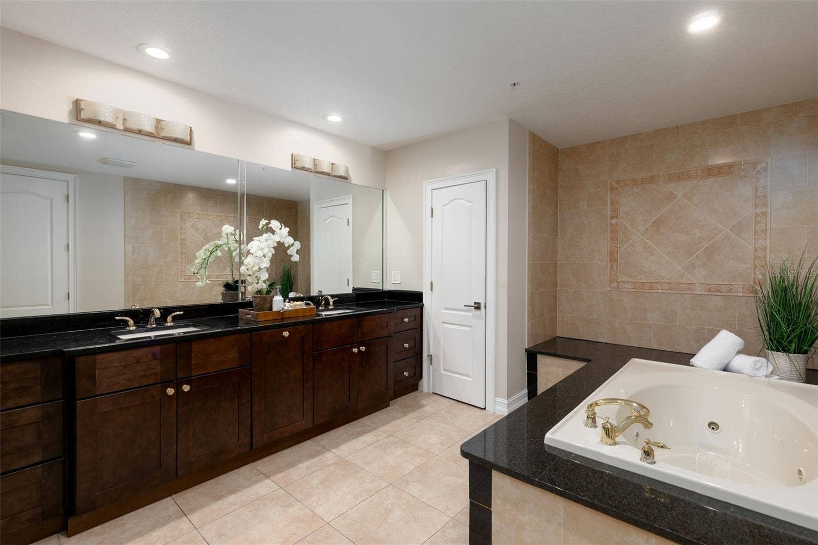 220 108TH AVENUE, #304, Treasure Island, FL 33706 220 108TH AVENUE, #304, Treasure Island, FL 33706