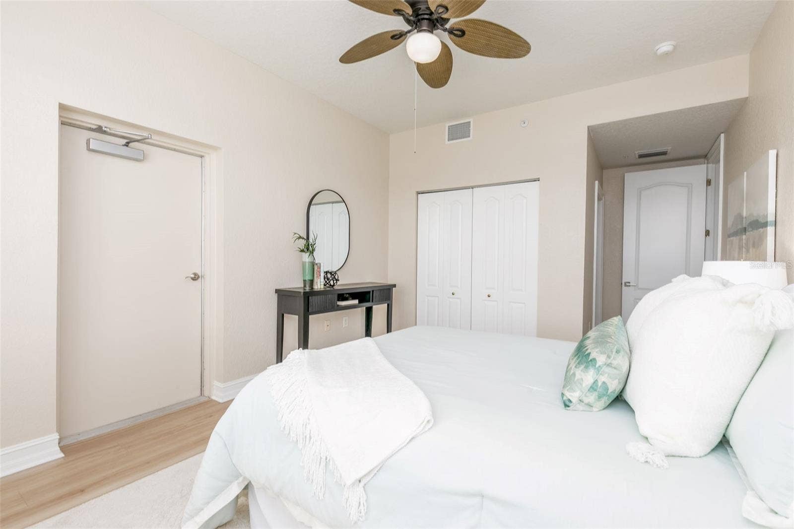 220 108TH AVENUE, #304, Treasure Island, FL 33706 220 108TH AVENUE, #304, Treasure Island, FL 33706