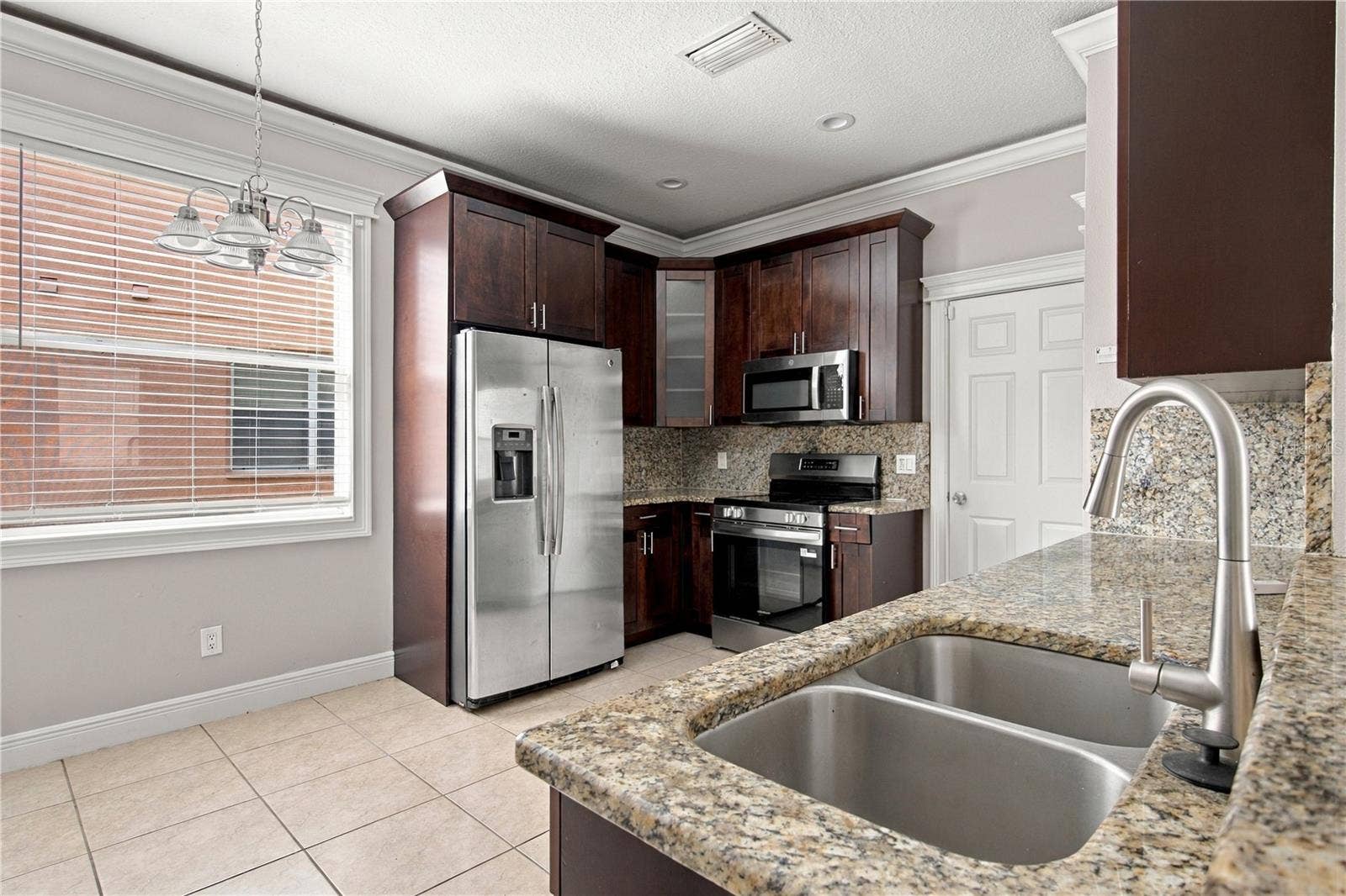10321 AVELAR RIDGE DRIVE, Riverview, FL 33578 10321 AVELAR RIDGE DRIVE, Riverview, FL 33578
