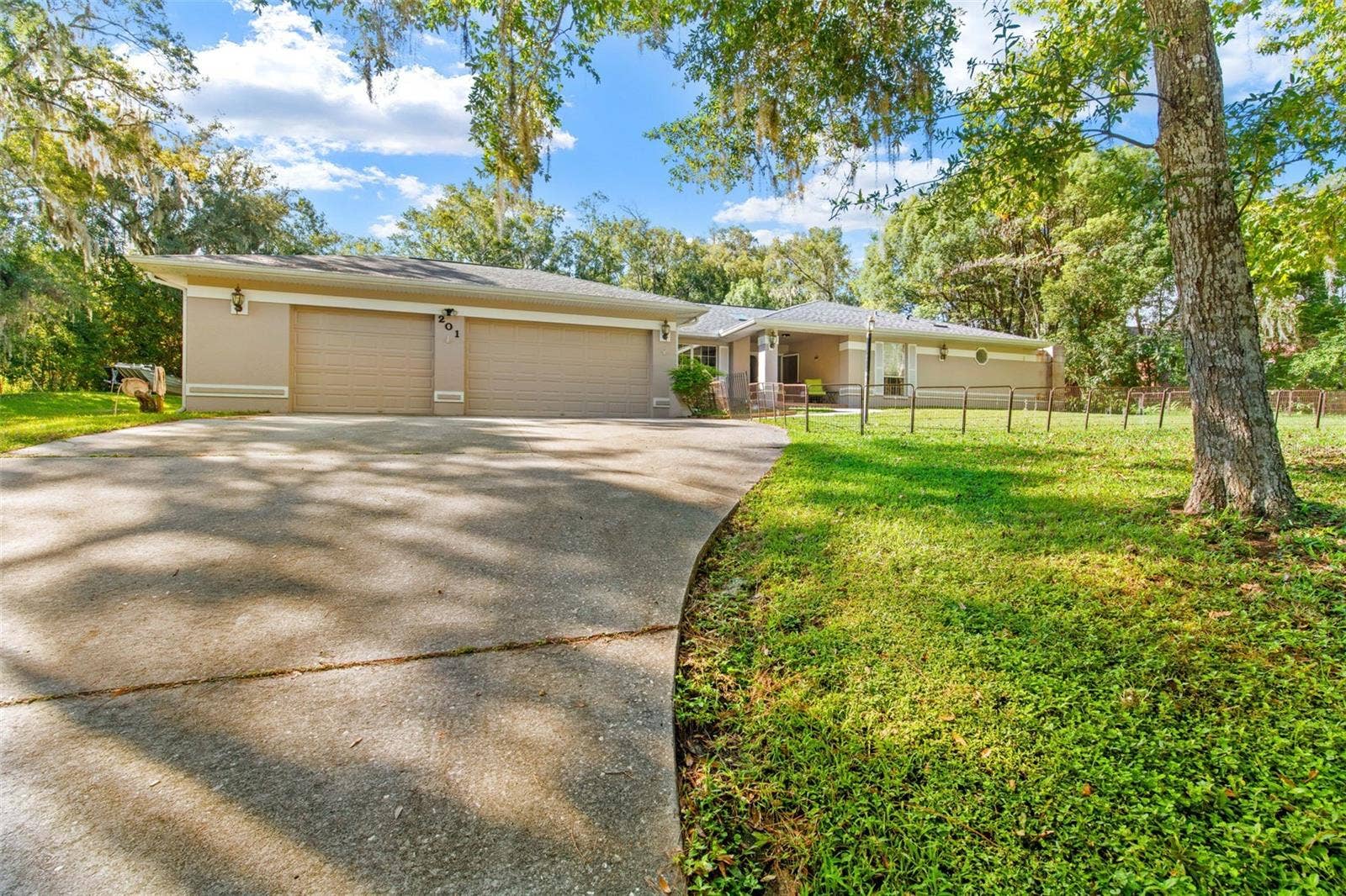 201 SUNSET DRIVE, Brooksville, FL 34601 201 SUNSET DRIVE, Brooksville, FL 34601