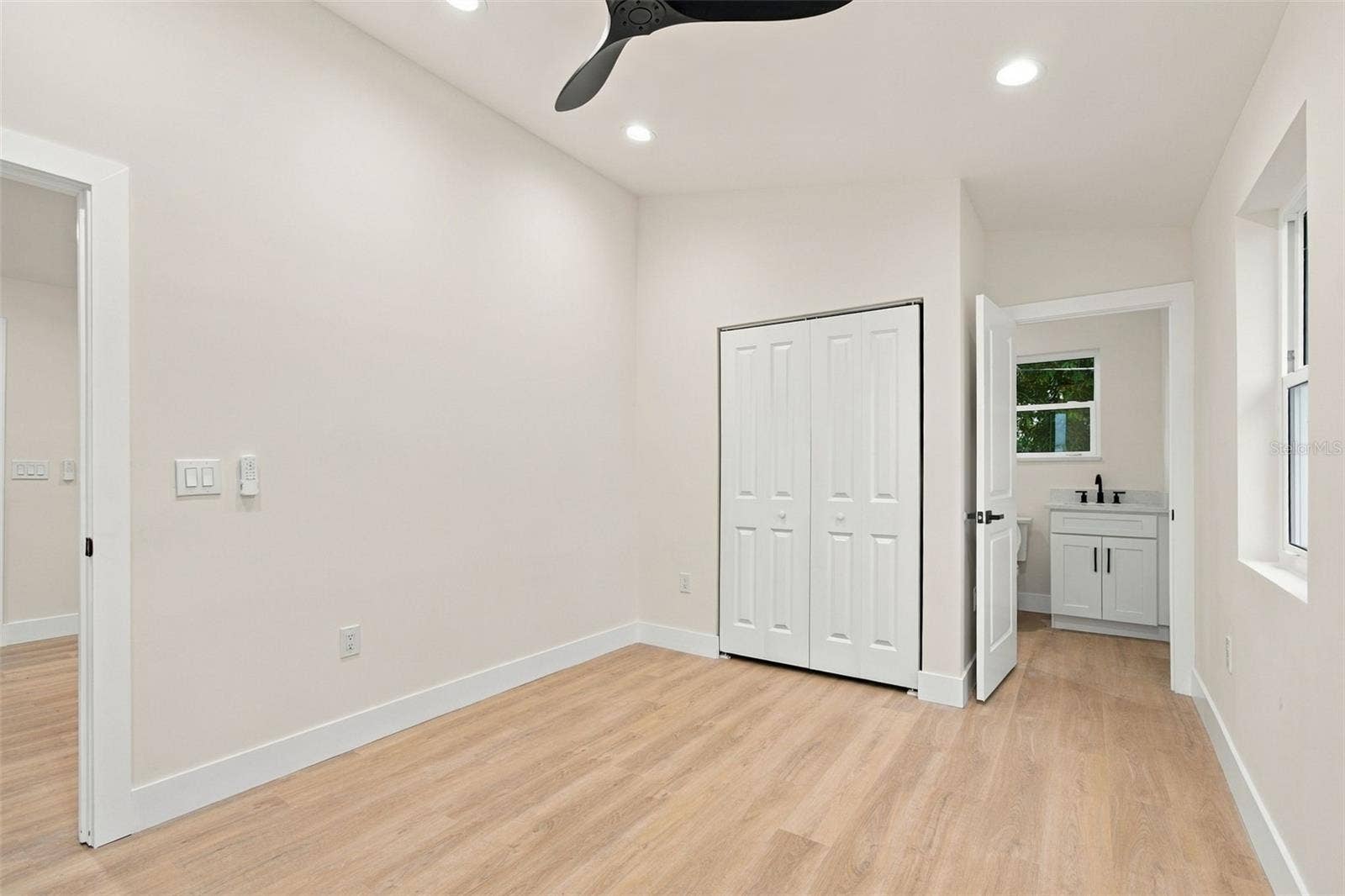 5620 3RD AVENUE N, St Petersburg, FL 33710