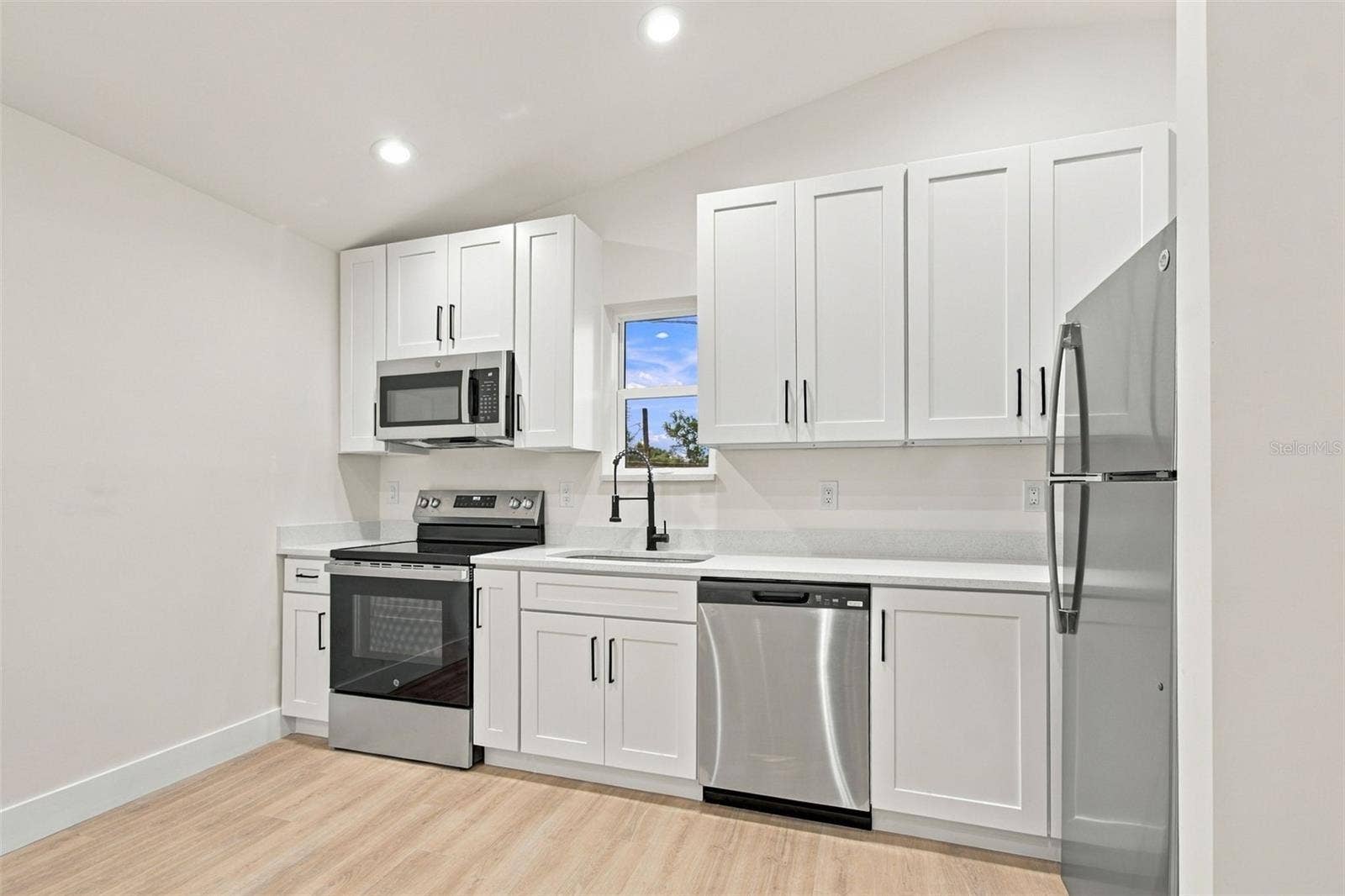 5620 3RD AVENUE N, St Petersburg, FL 33710