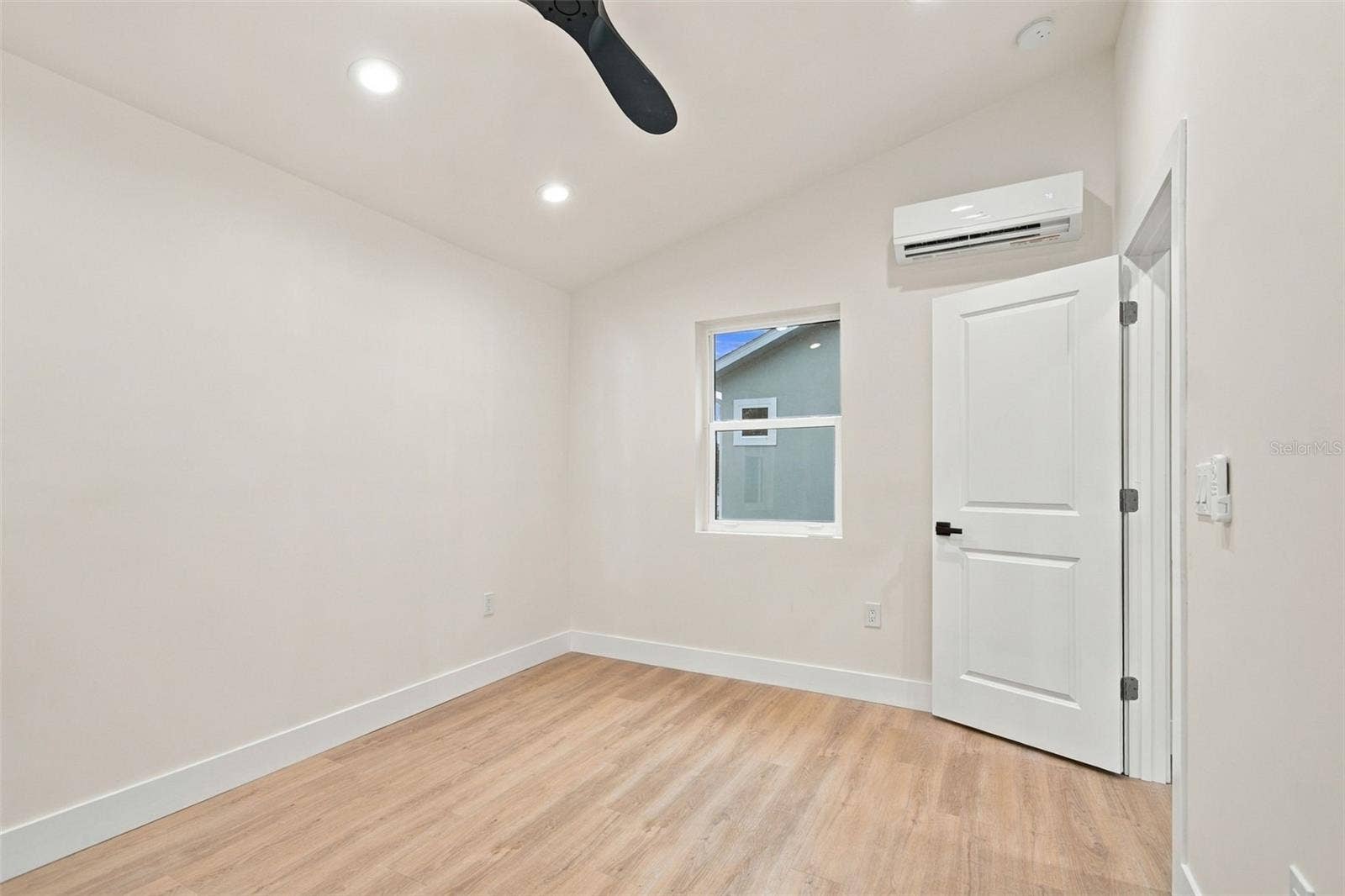 5620 3RD AVENUE N, St Petersburg, FL 33710