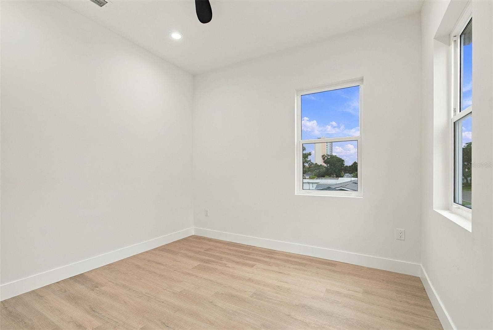 5620 3RD AVENUE N, St Petersburg, FL 33710