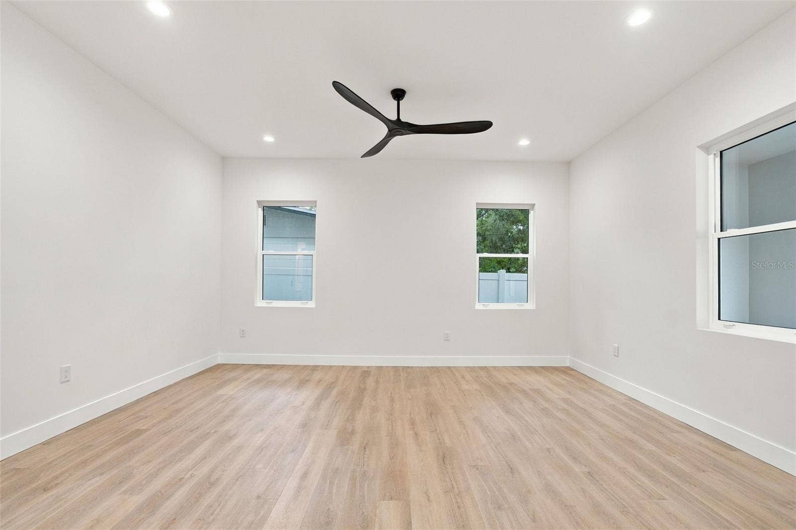 5620 3RD AVENUE N, St Petersburg, FL 33710