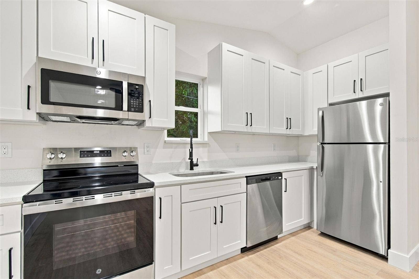 5620 3RD AVENUE N, St Petersburg, FL 33710