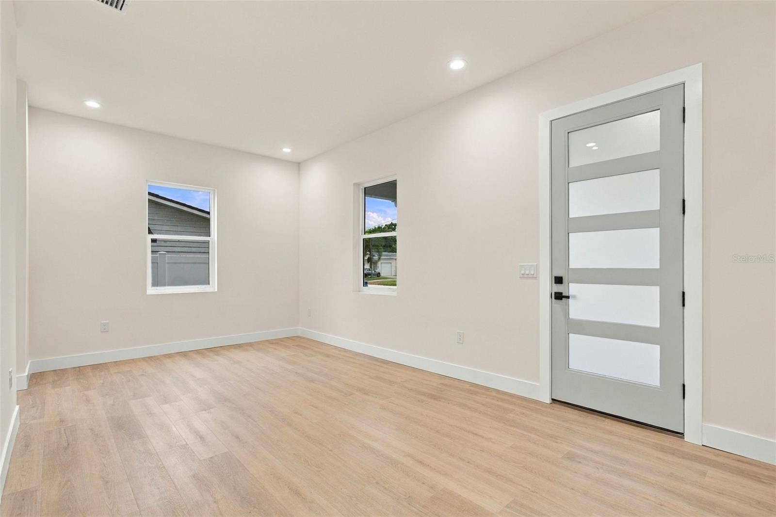 5620 3RD AVENUE N, St Petersburg, FL 33710