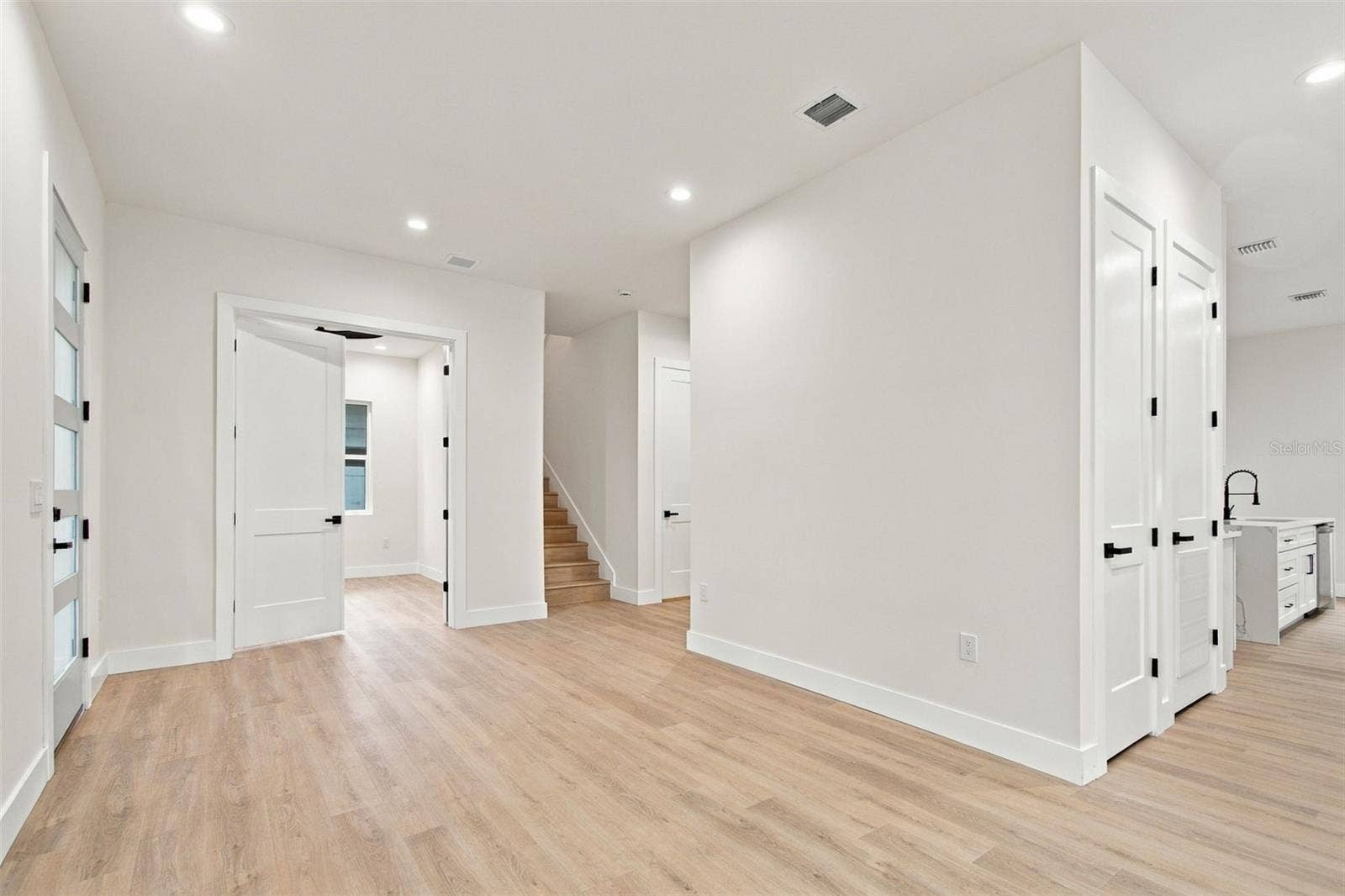 5620 3RD AVENUE N, St Petersburg, FL 33710
