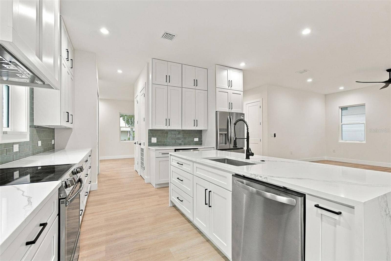 5620 3RD AVENUE N, St Petersburg, FL 33710