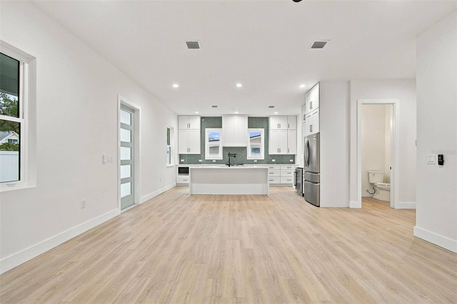 5620 3RD AVENUE N, St Petersburg, FL 33710