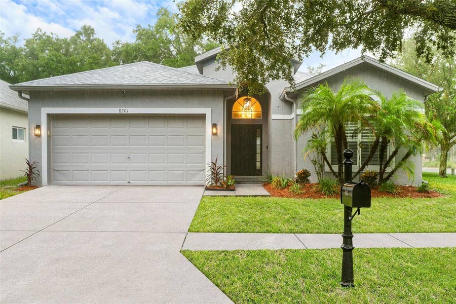 Property photo for 8201 CYPRESS BREEZE WAY, Tampa, FL