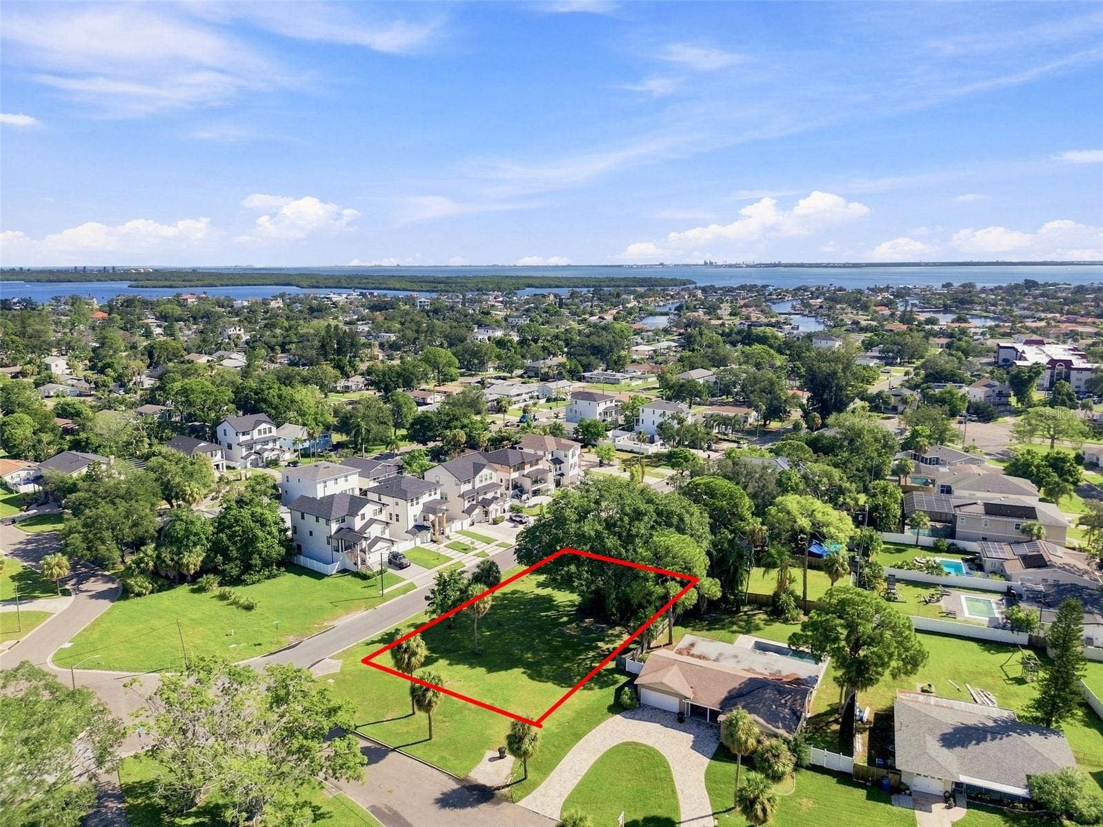 4647 VENETIAN BOULEVARD NE, St Petersburg, FL 33703 4647 VENETIAN BOULEVARD NE, St Petersburg, FL 33703
