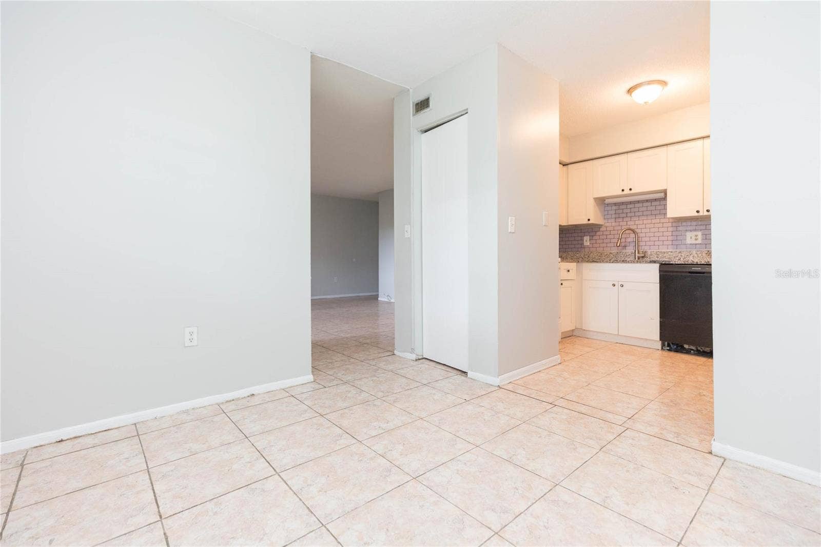 9035 WESTCHESTER CIRCLE, #133, Tampa, FL 33604