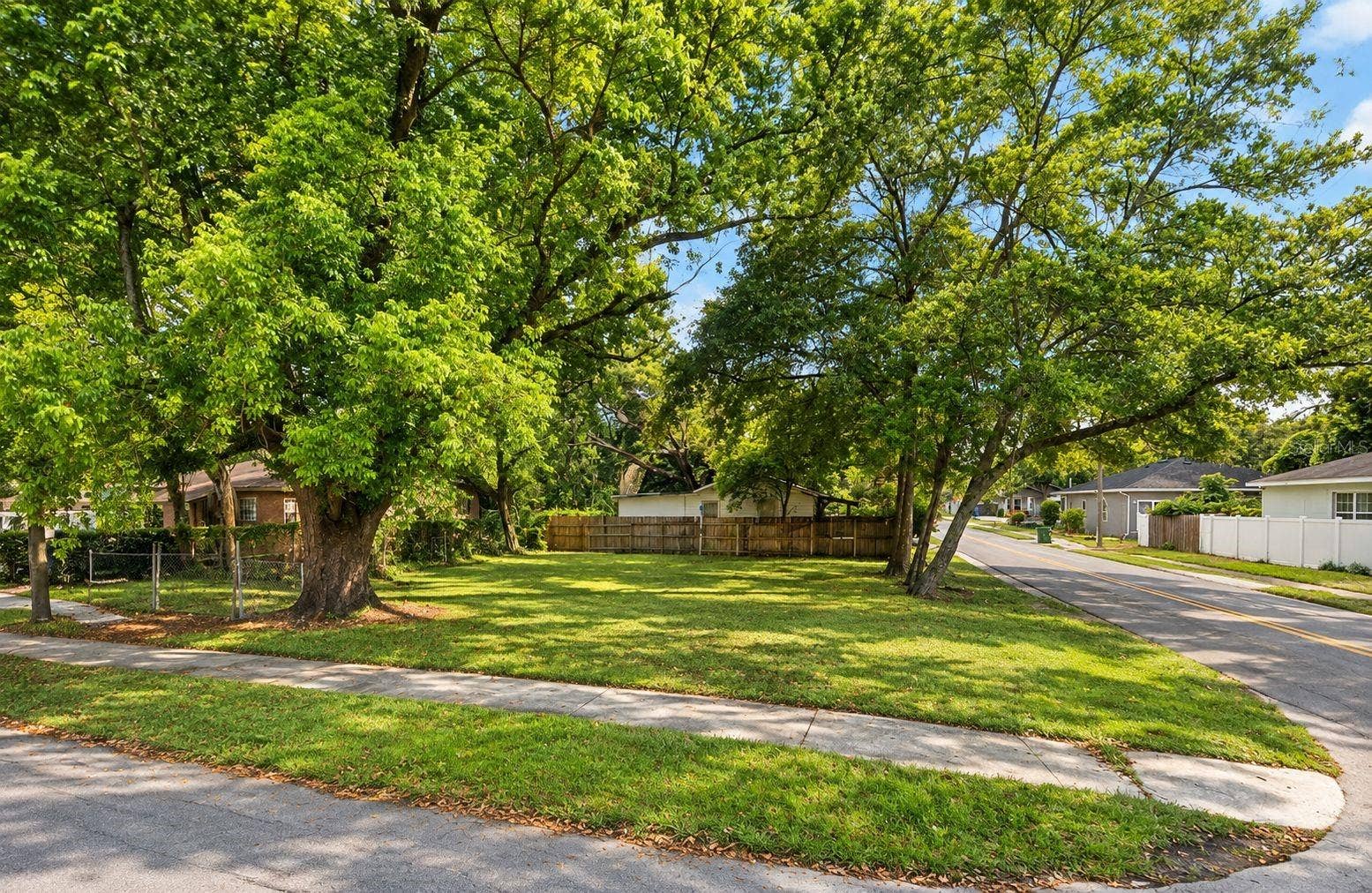 8118 N 14TH STREET, Tampa, FL 33604