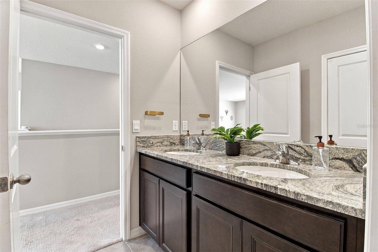 1510 TROPICAL OASIS AVENUE, Plant City, FL 33565