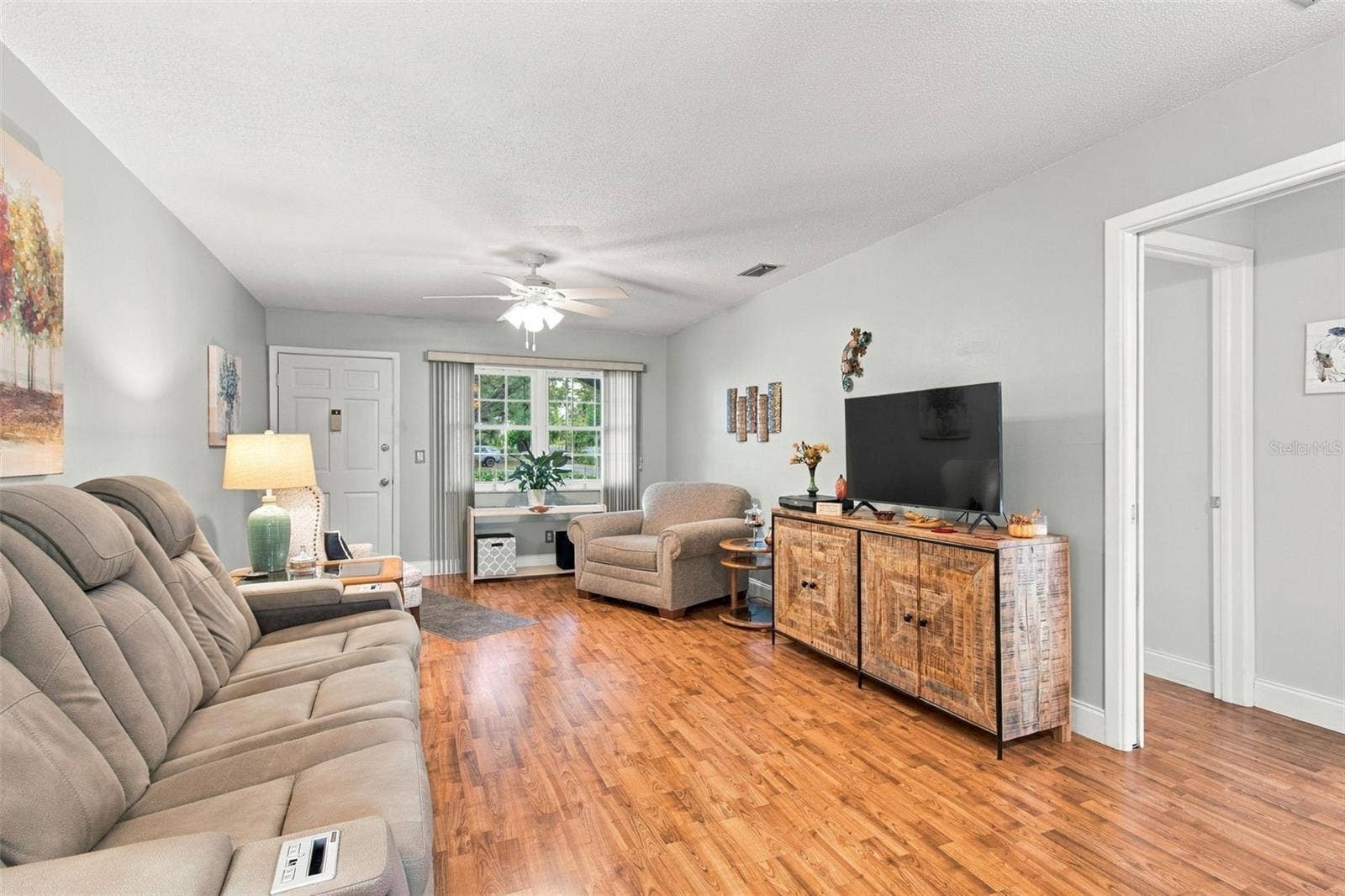 11200 102ND AVENUE, #116, Seminole, FL 33778 Living Room