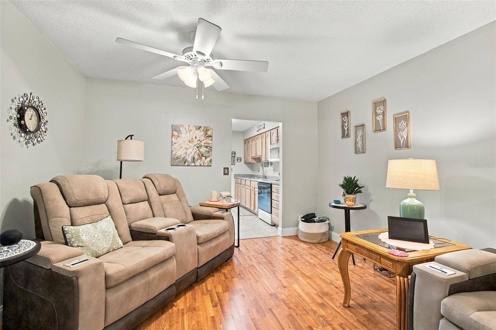 11200 102ND AVENUE, #116, Seminole, FL 33778 Living Room