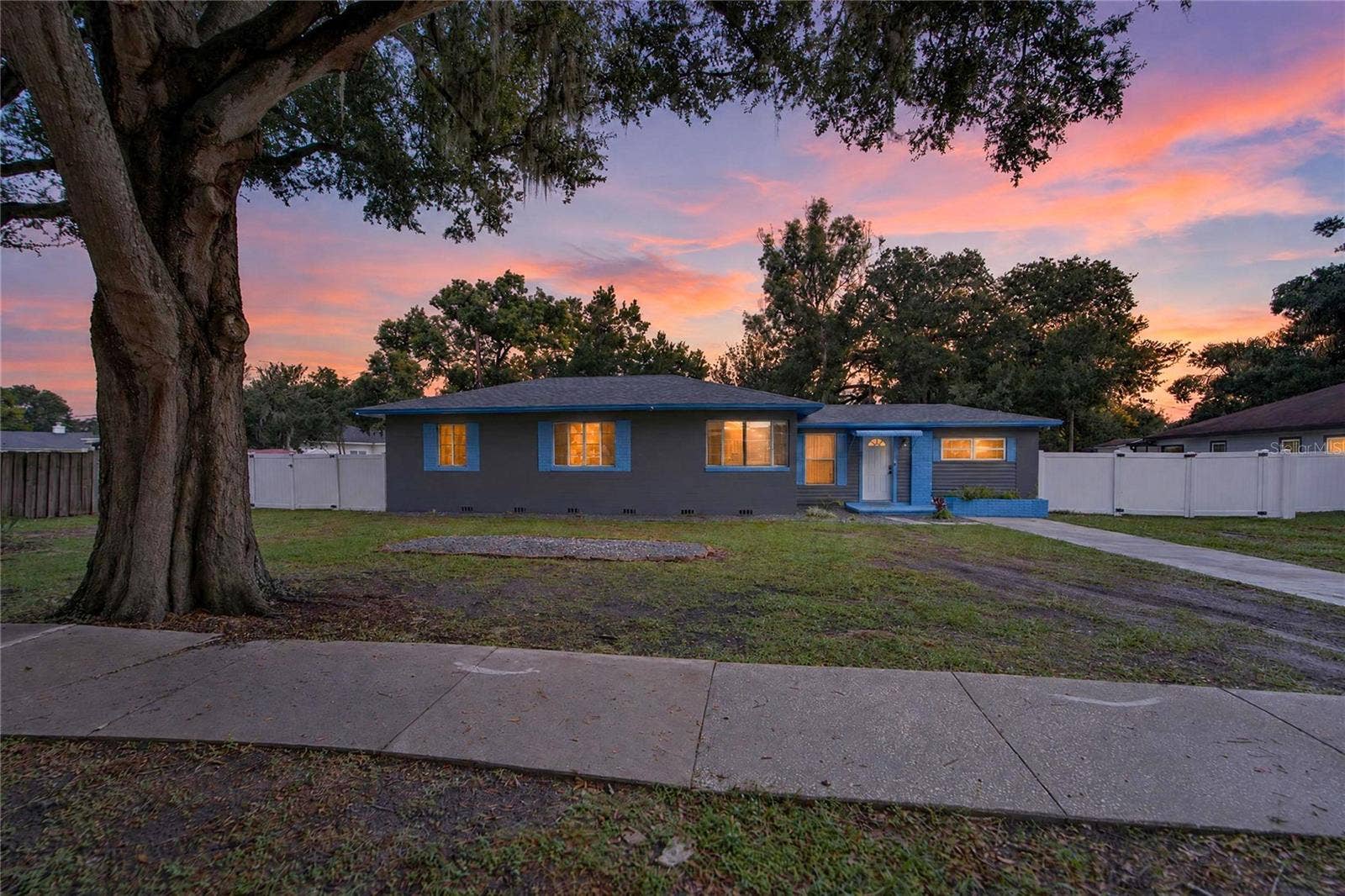 627 HOLLY PLACE, Lakeland, FL 33801 627 HOLLY PLACE, Lakeland, FL 33801