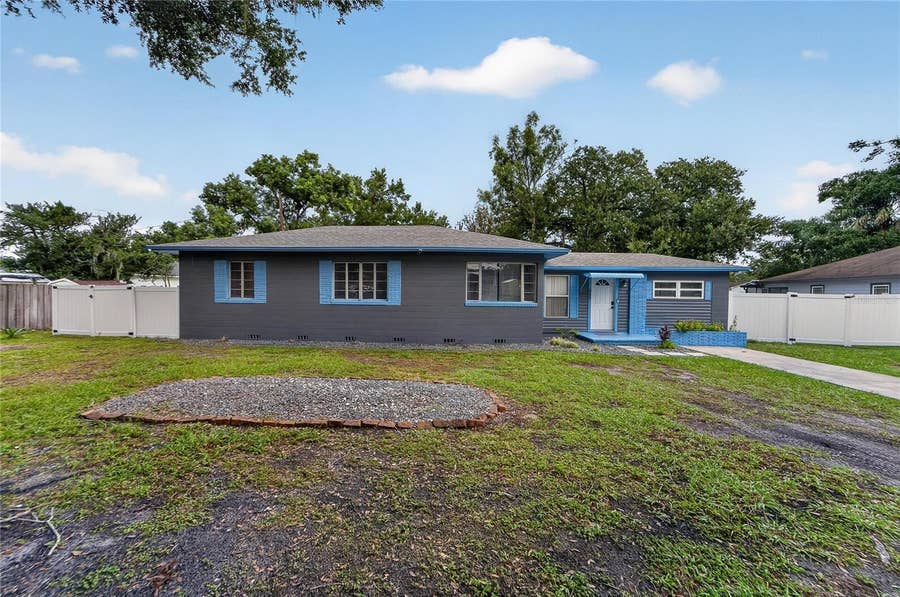 Property photo for 627 HOLLY PLACE, Lakeland, FL