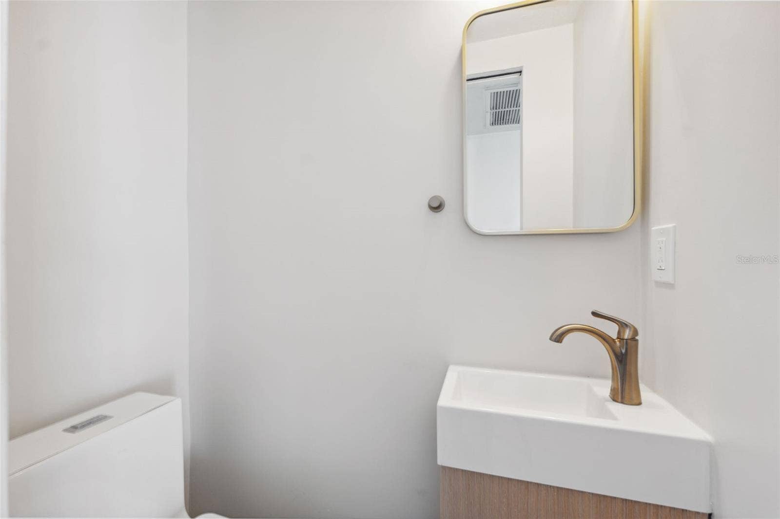 108 5TH STREET, Belleair Beach, FL 33786 half bathroom