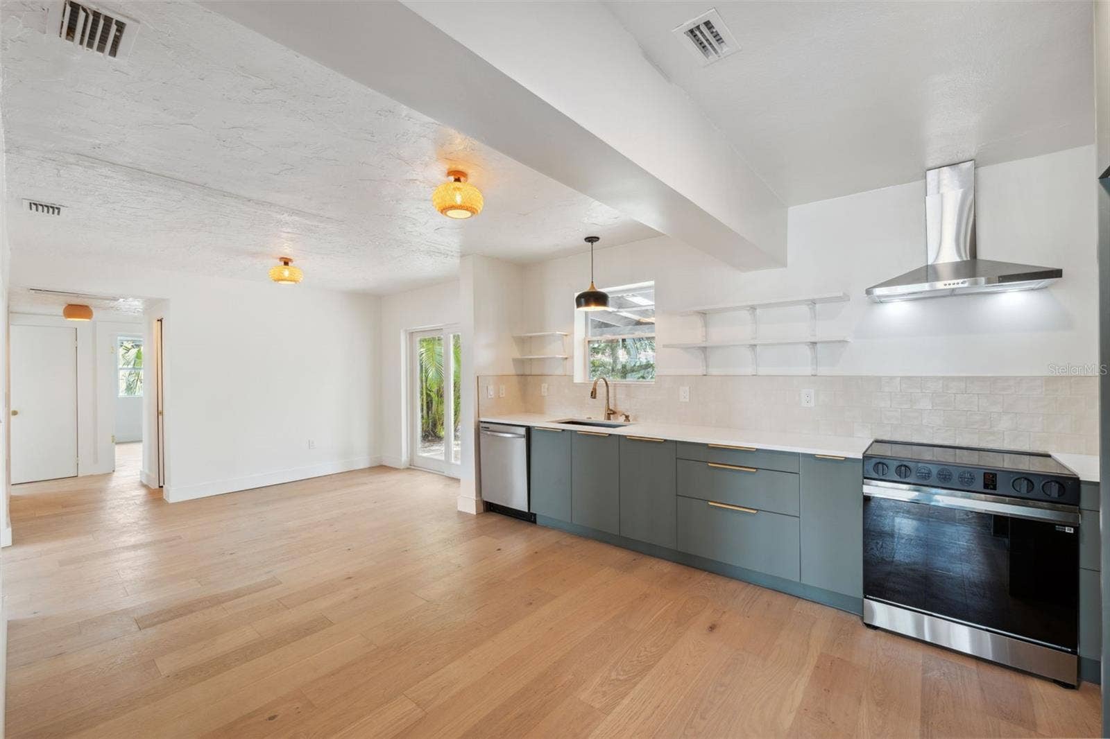 108 5TH STREET, Belleair Beach, FL 33786 108 5TH STREET, Belleair Beach, FL 33786