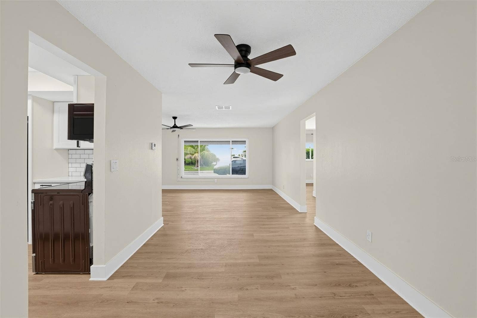 9640 45TH STREET N, Pinellas Park, FL 33782 Dining Area