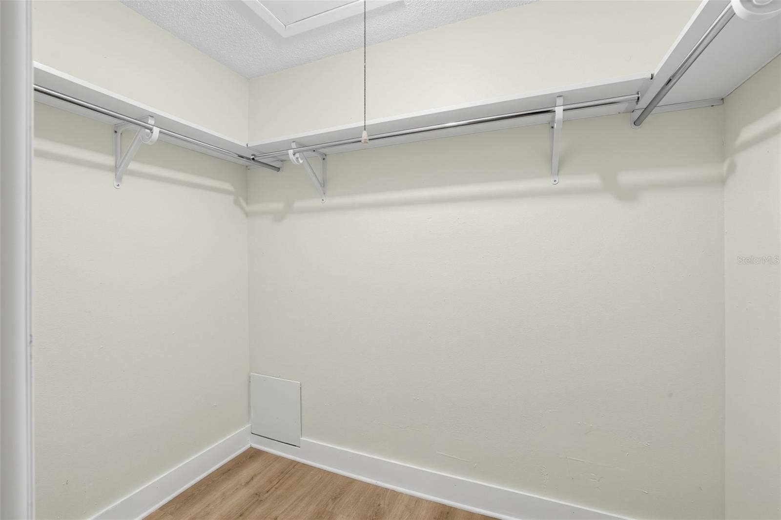 9640 45TH STREET N, Pinellas Park, FL 33782 Walk in Closet