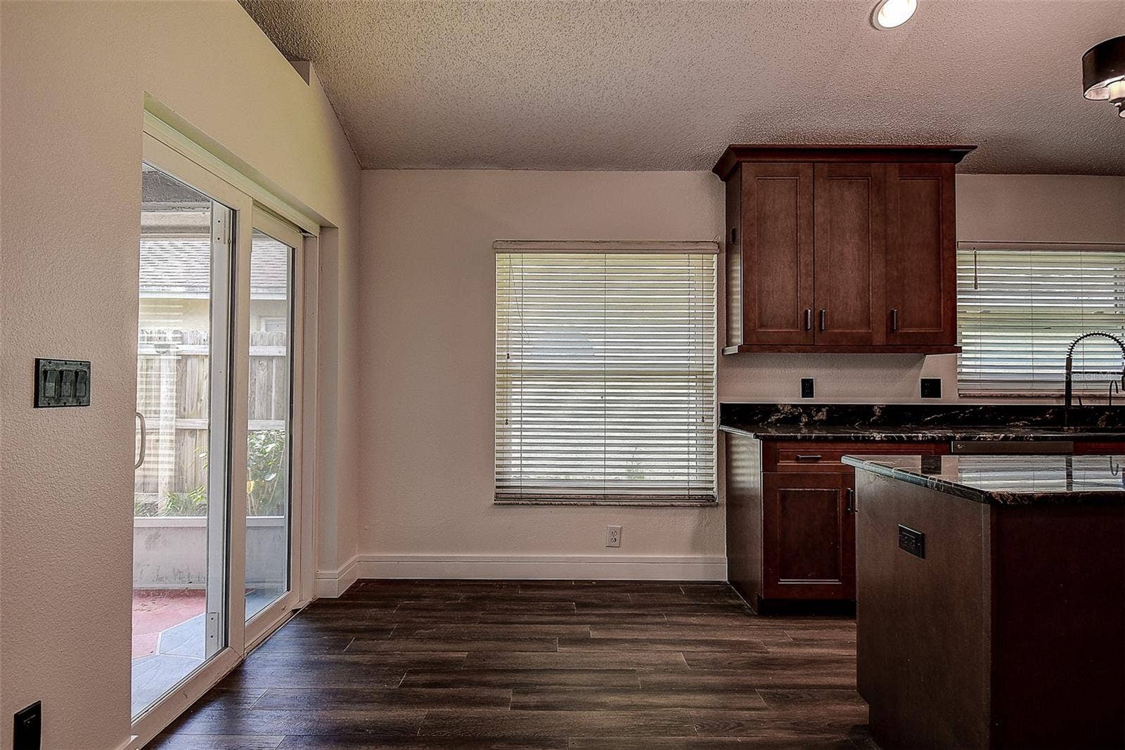 1709 SCOTCH PINE DRIVE, Brandon, FL 33511 Breakfast area