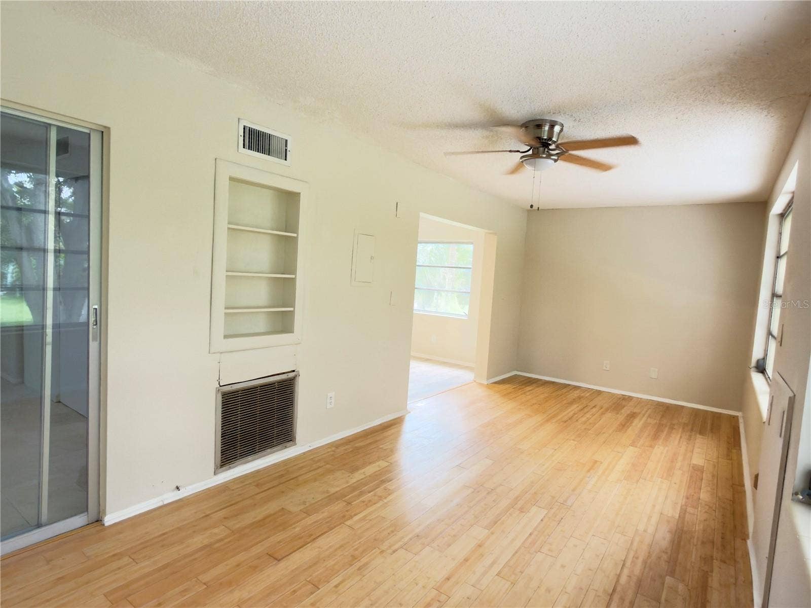 Plenty of room for hobbies and creative! projects