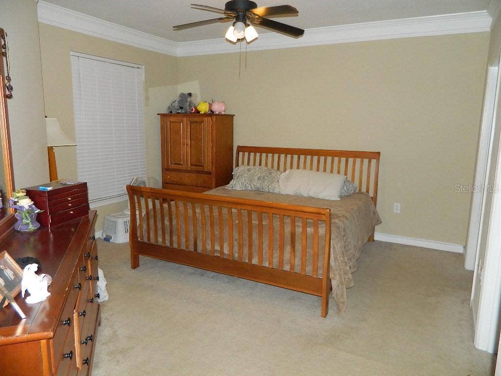 18136 VILLA CREEK DRIVE, #18136, Tampa, FL 33647
