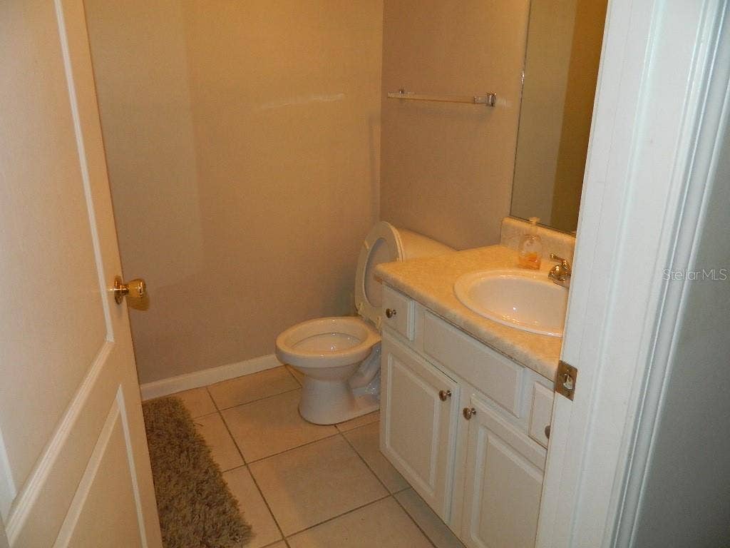 18136 VILLA CREEK DRIVE, #18136, Tampa, FL 33647