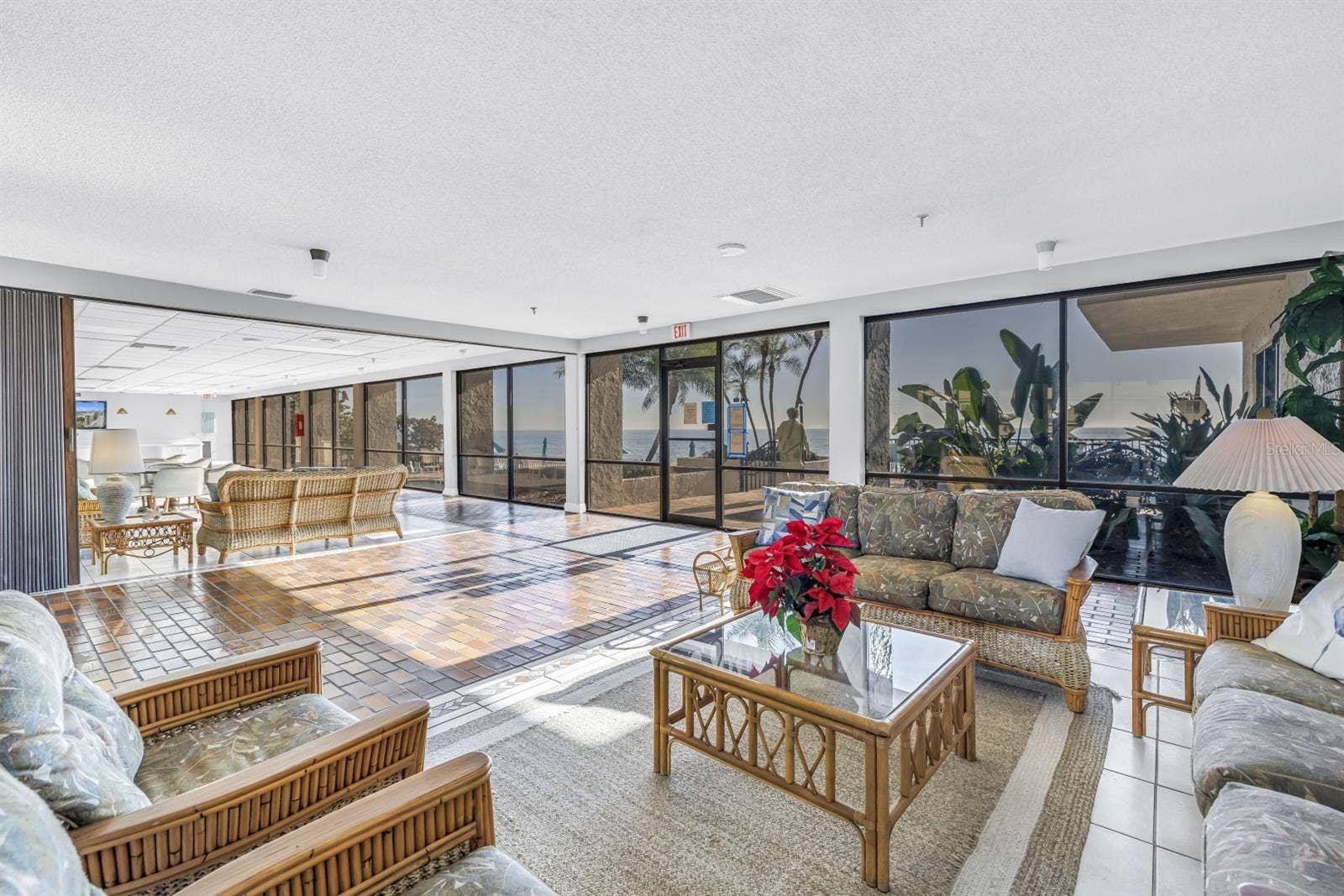 Beachfront Lobby and Event Spaces