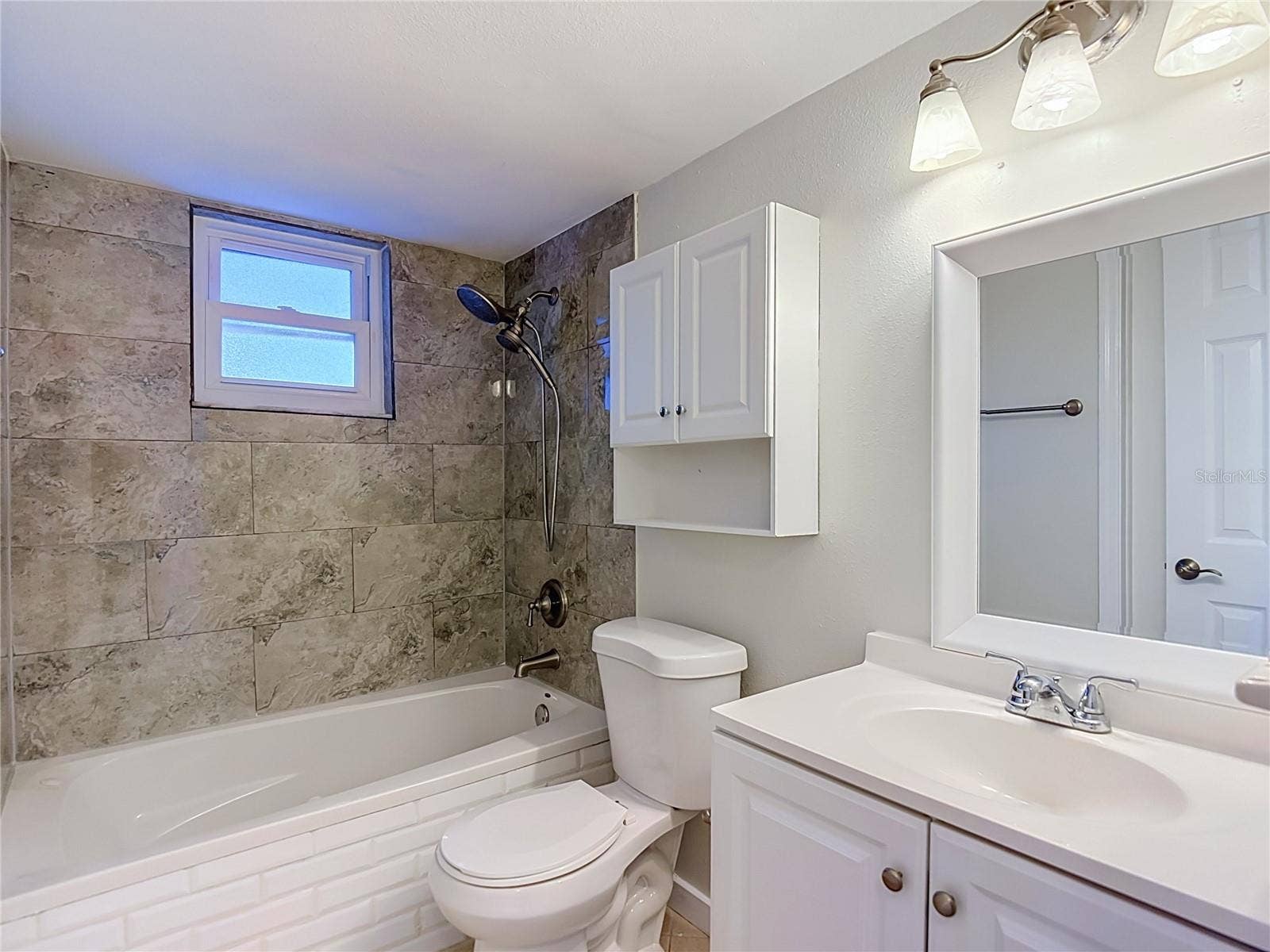 607 BREEZEWAY COURT, Brandon, FL 33511 607 BREEZEWAY COURT, Brandon, FL 33511