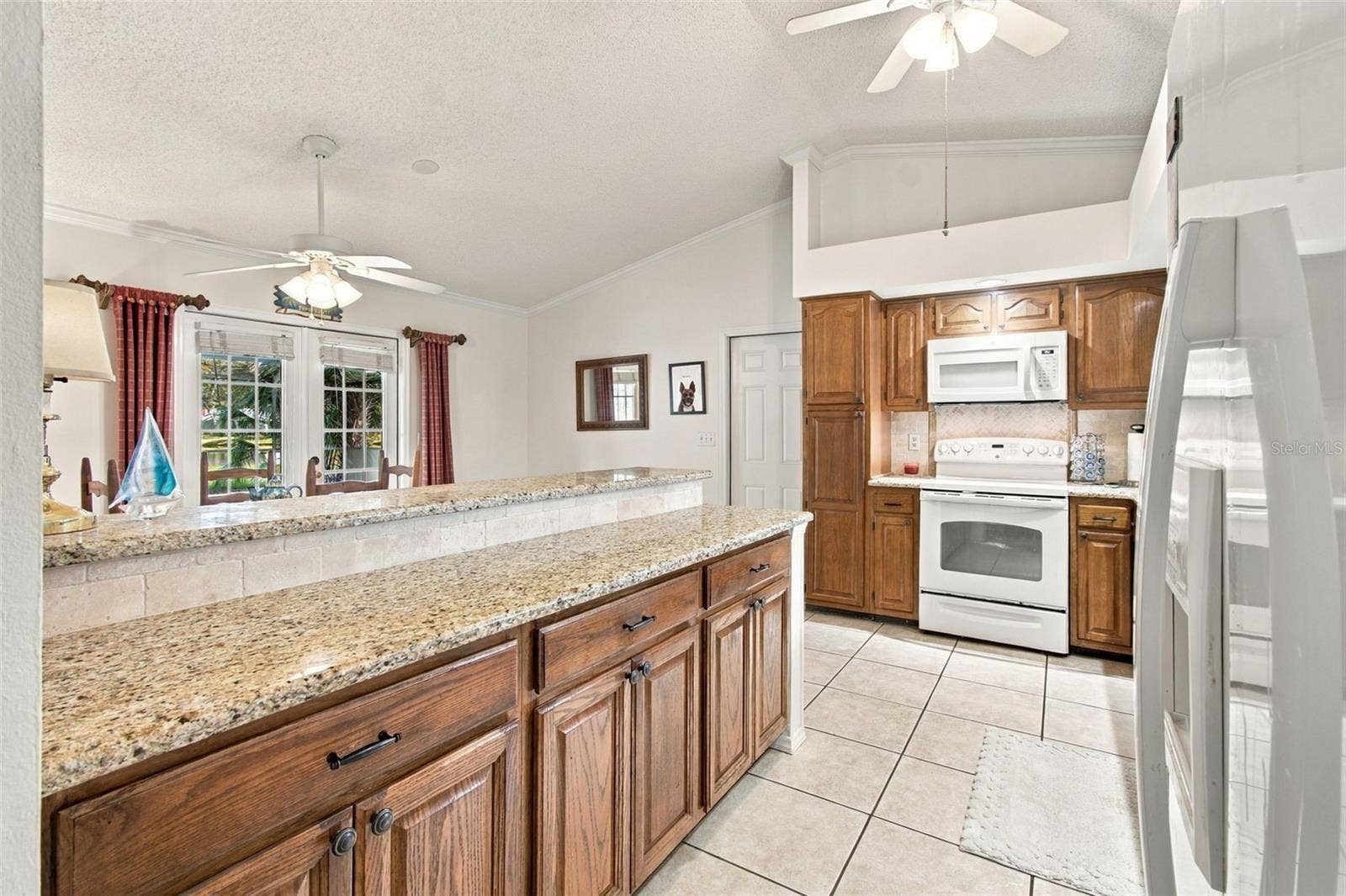 5404 80TH AVENUE CIRCLE E, Palmetto, FL 34221 Eat in Kitchen