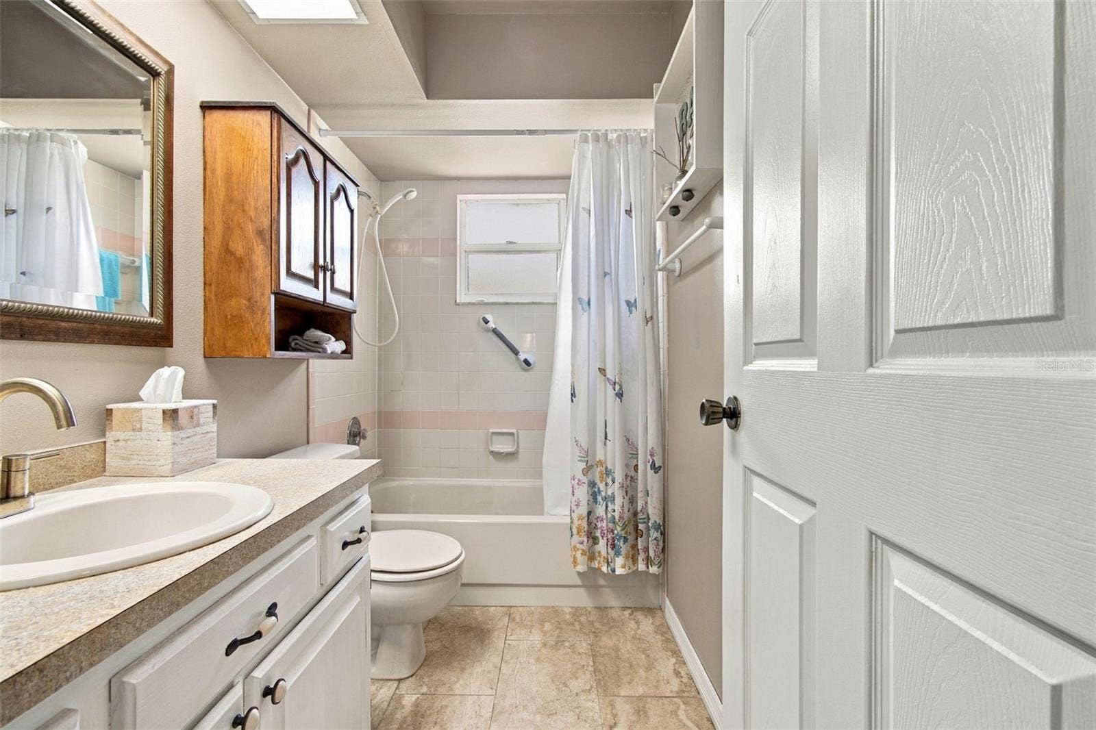 5404 80TH AVENUE CIRCLE E, Palmetto, FL 34221 Guest bath/Second Bath