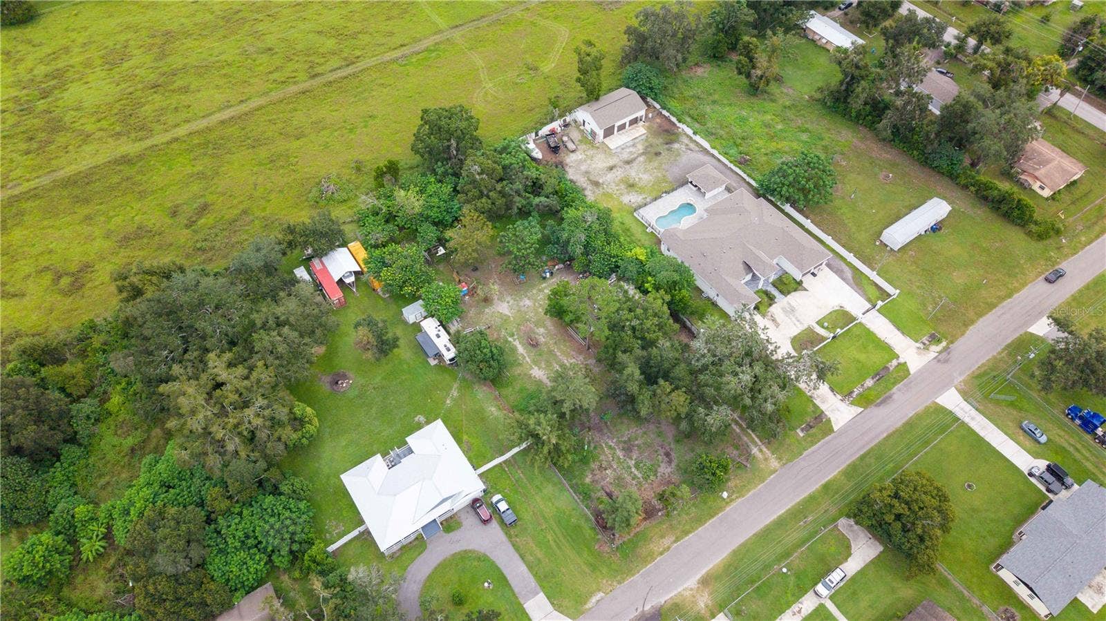 9714 ELLISON ROAD, Thonotosassa, FL 33592 9714 ELLISON ROAD, Thonotosassa, FL 33592