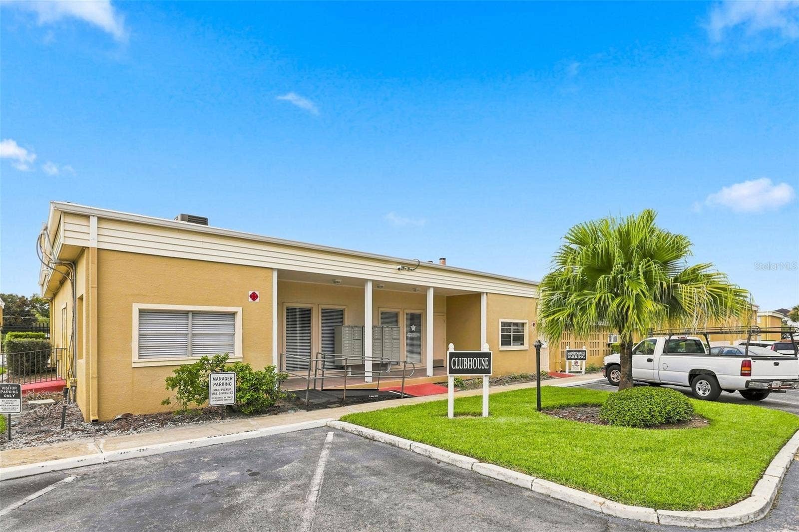 1000 LAKE OF THE WOODS BOULEVARD, #202B, Fern Park, FL 32730 1000 LAKE OF THE WOODS BOULEVARD, #202B, Fern Park, FL 32730