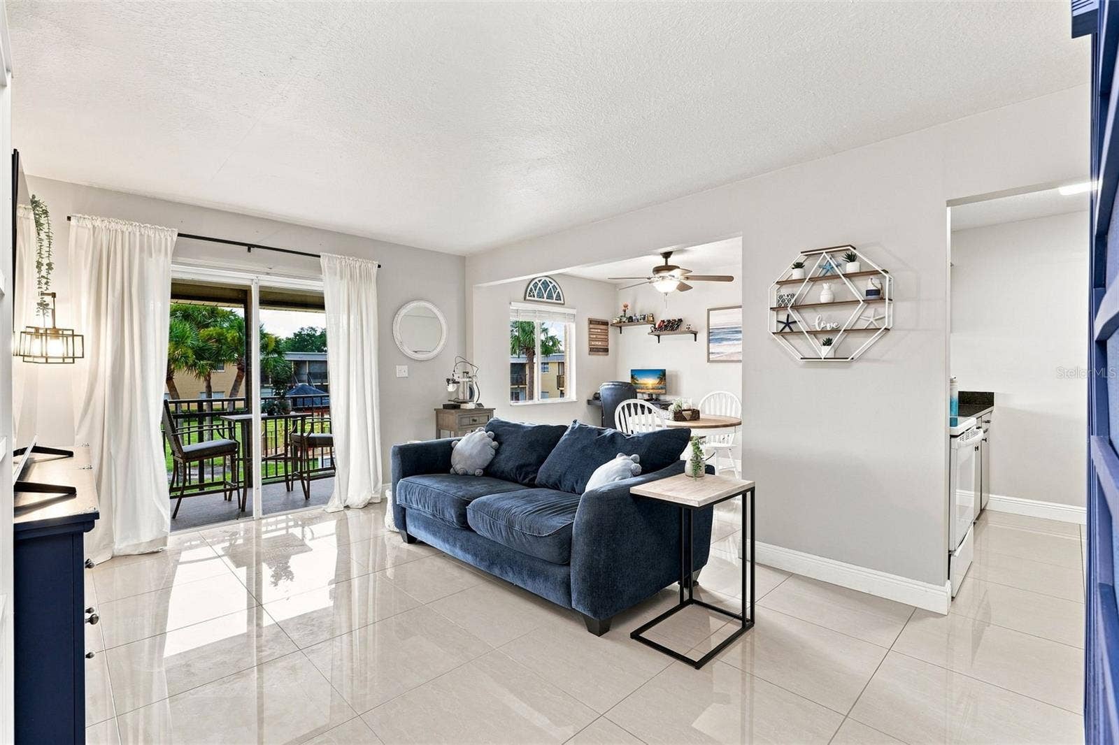 1000 LAKE OF THE WOODS BOULEVARD, #202B, Fern Park, FL 32730 1000 LAKE OF THE WOODS BOULEVARD, #202B, Fern Park, FL 32730