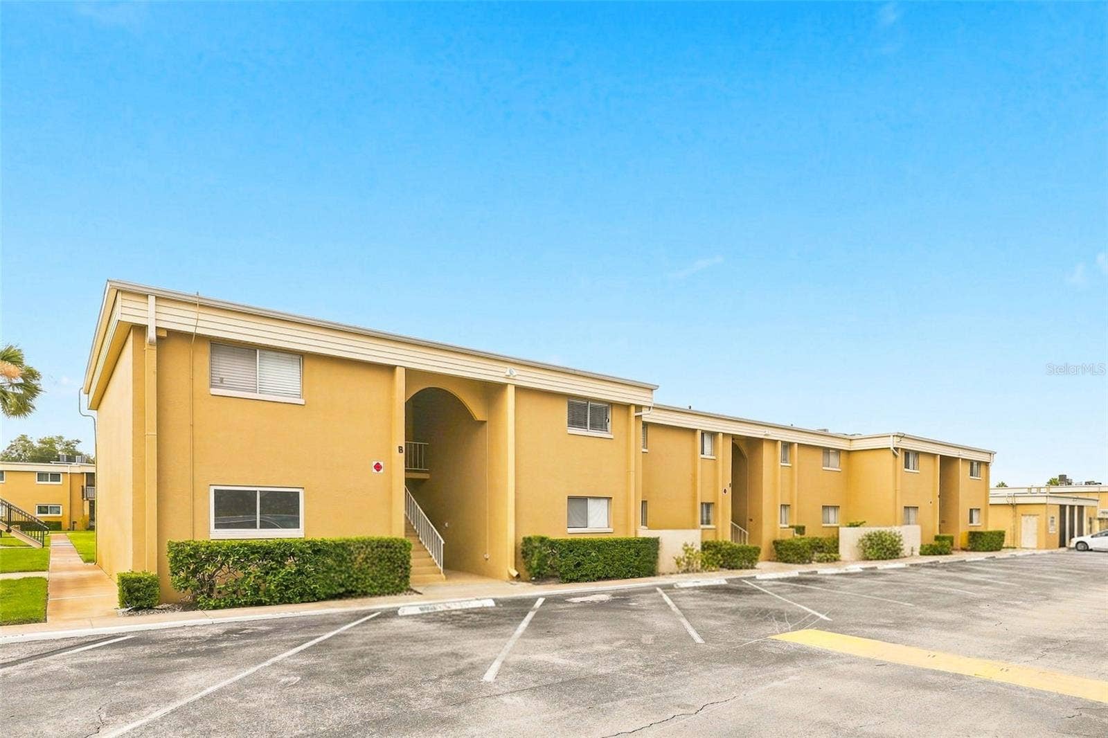 1000 LAKE OF THE WOODS BOULEVARD, #202B, Fern Park, FL 32730 1000 LAKE OF THE WOODS BOULEVARD, #202B, Fern Park, FL 32730