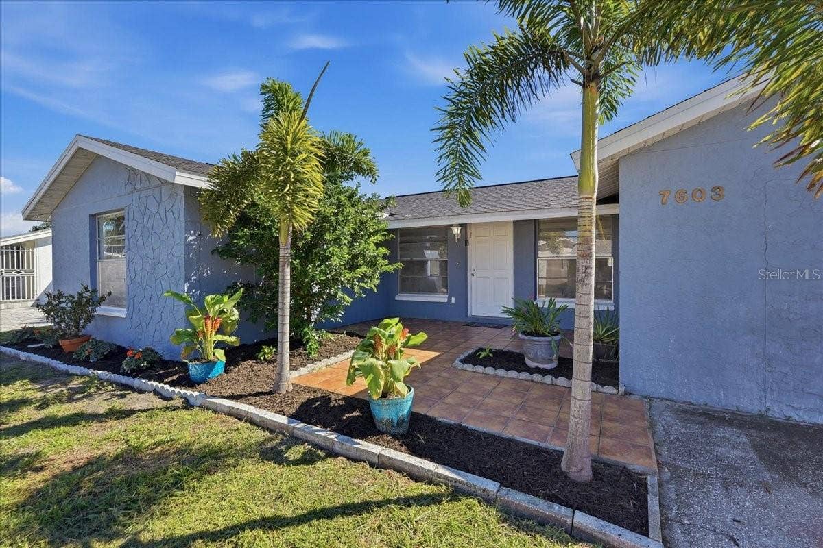 7603 WOODLAND OAKS COURT, Tampa, FL 33615