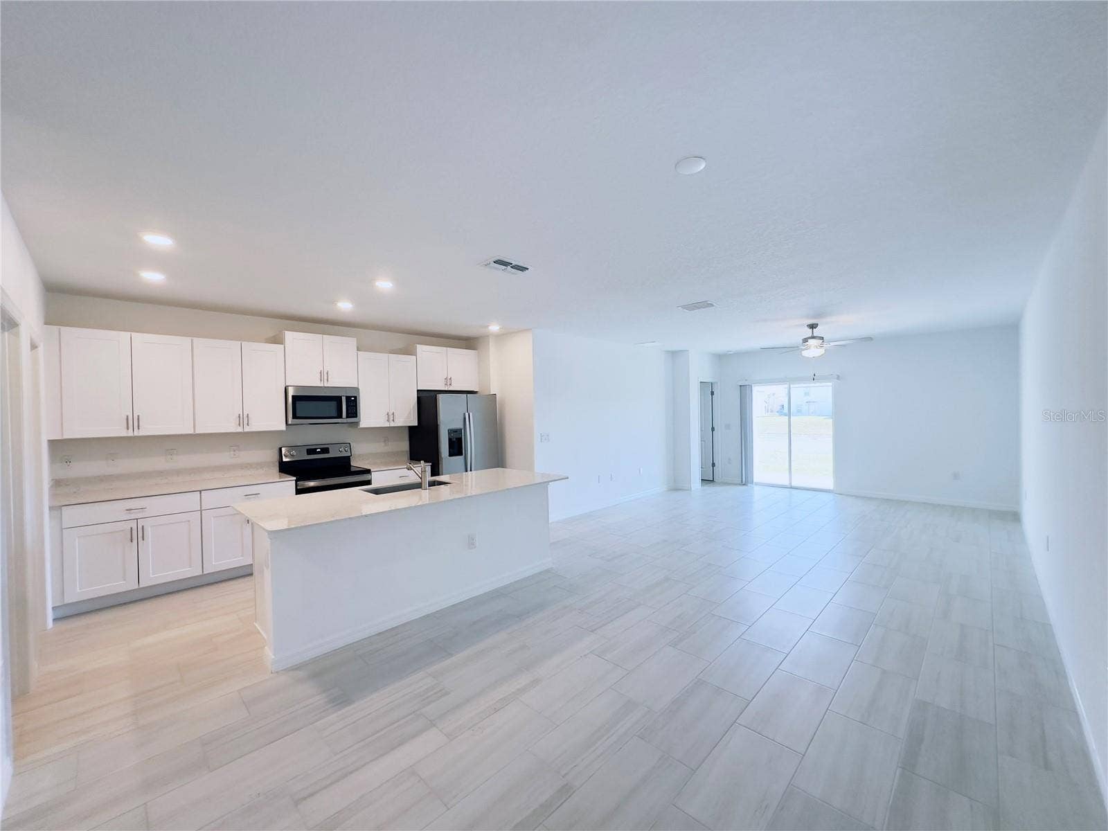 11773 RADIANT SHORE LOOP, San Antonio, FL 33576