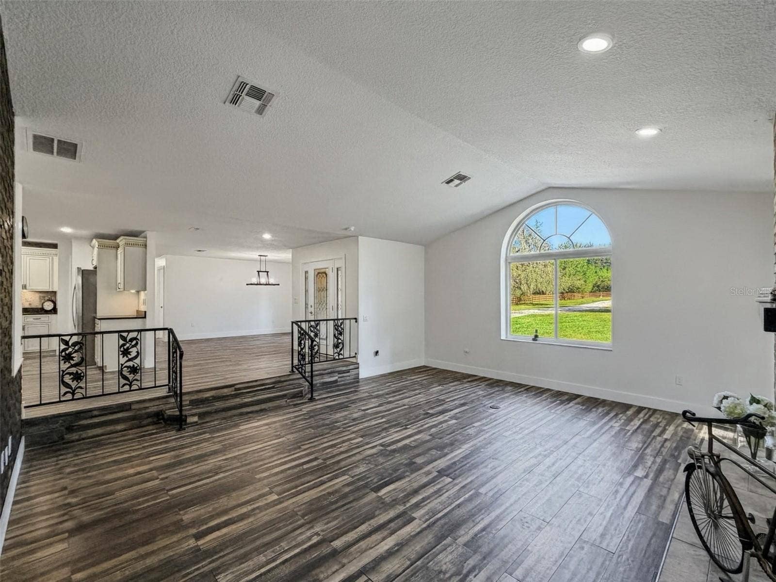 15561 PATRIOT DRIVE, Brooksville, FL 34601 Living