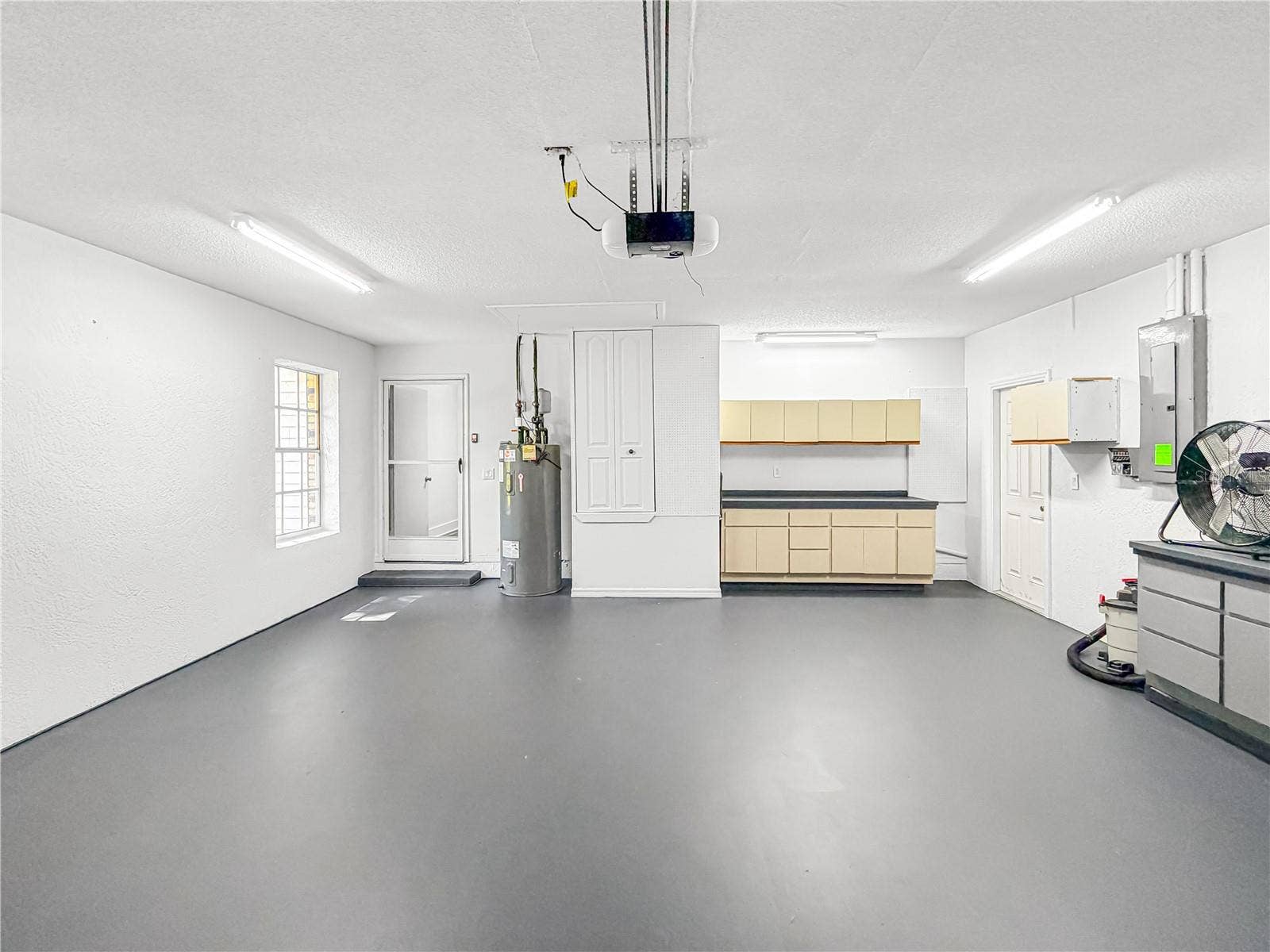 15561 PATRIOT DRIVE, Brooksville, FL 34601 Garage