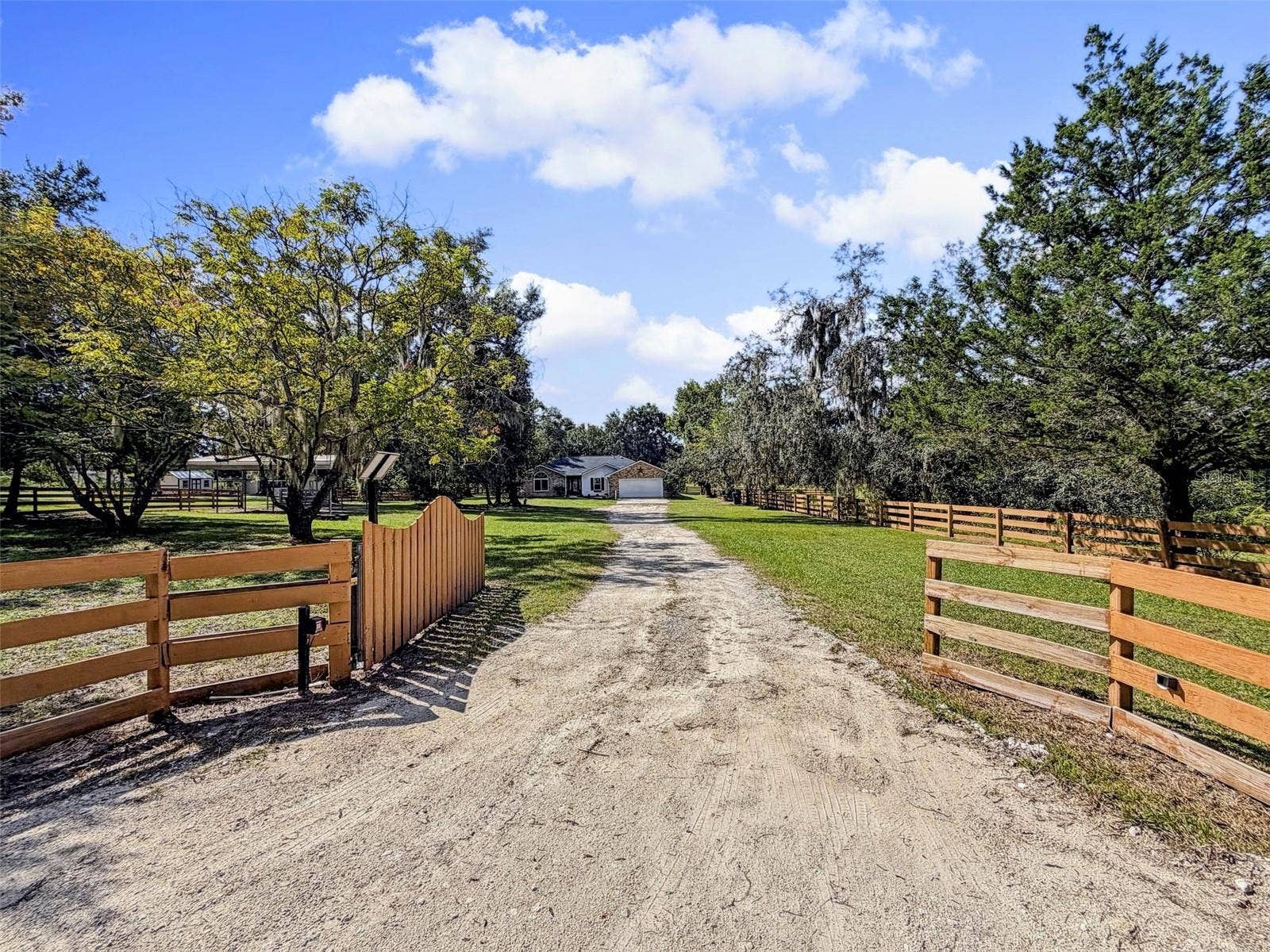 15561 PATRIOT DRIVE, Brooksville, FL 34601 Entry at Gate