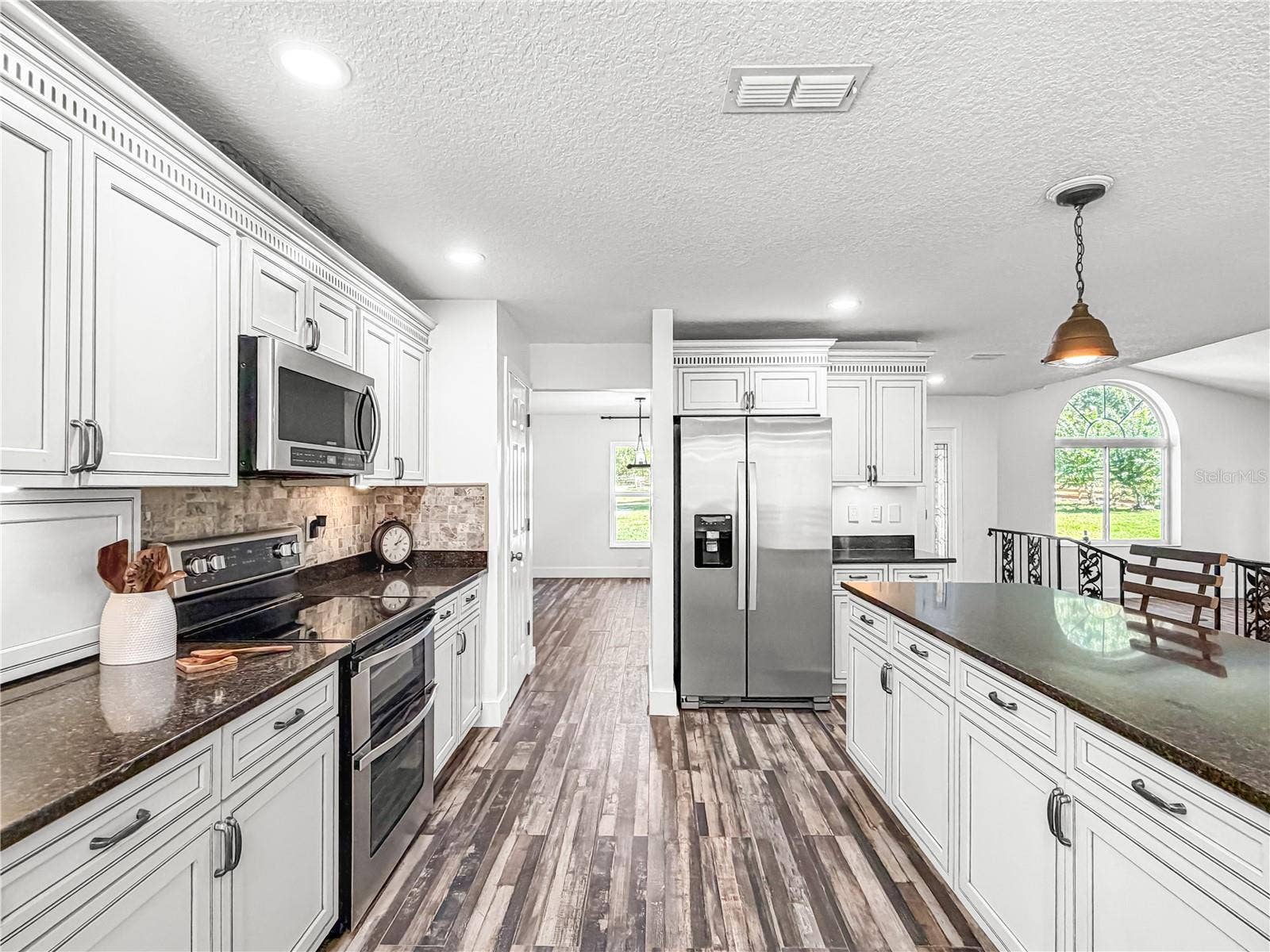 15561 PATRIOT DRIVE, Brooksville, FL 34601 Kitchen