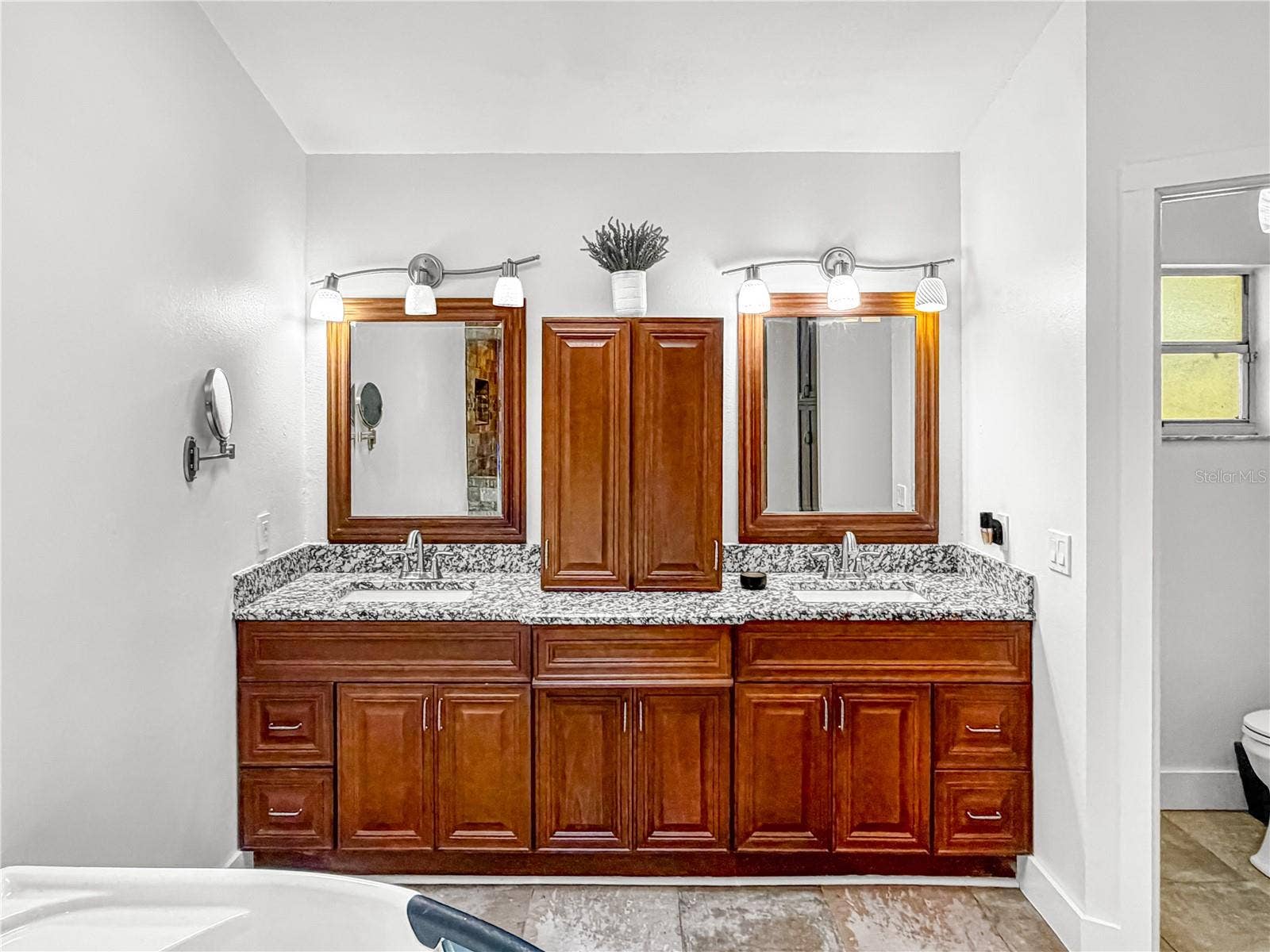 15561 PATRIOT DRIVE, Brooksville, FL 34601 Primary Bath Vanity