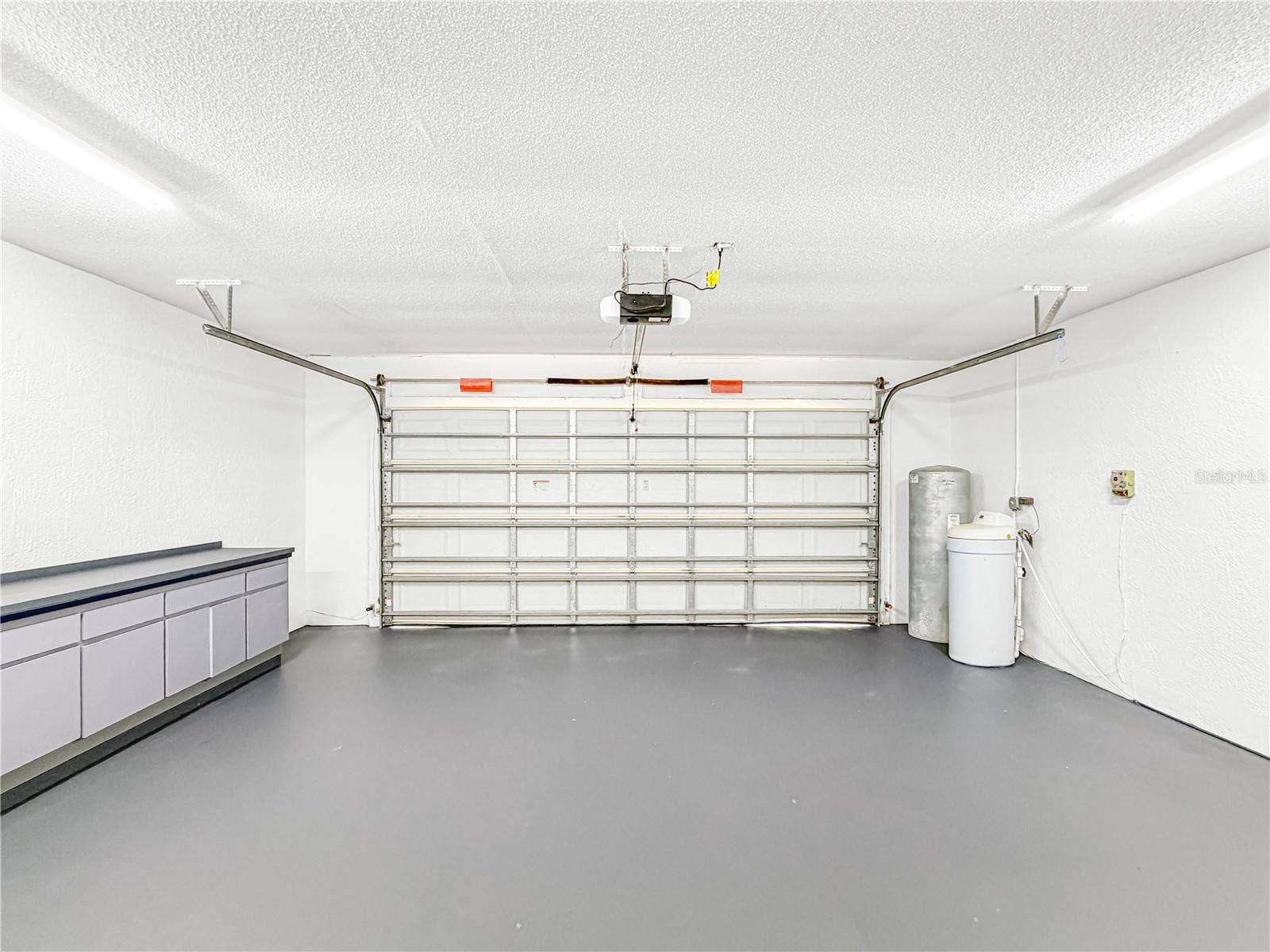 15561 PATRIOT DRIVE, Brooksville, FL 34601 Garage