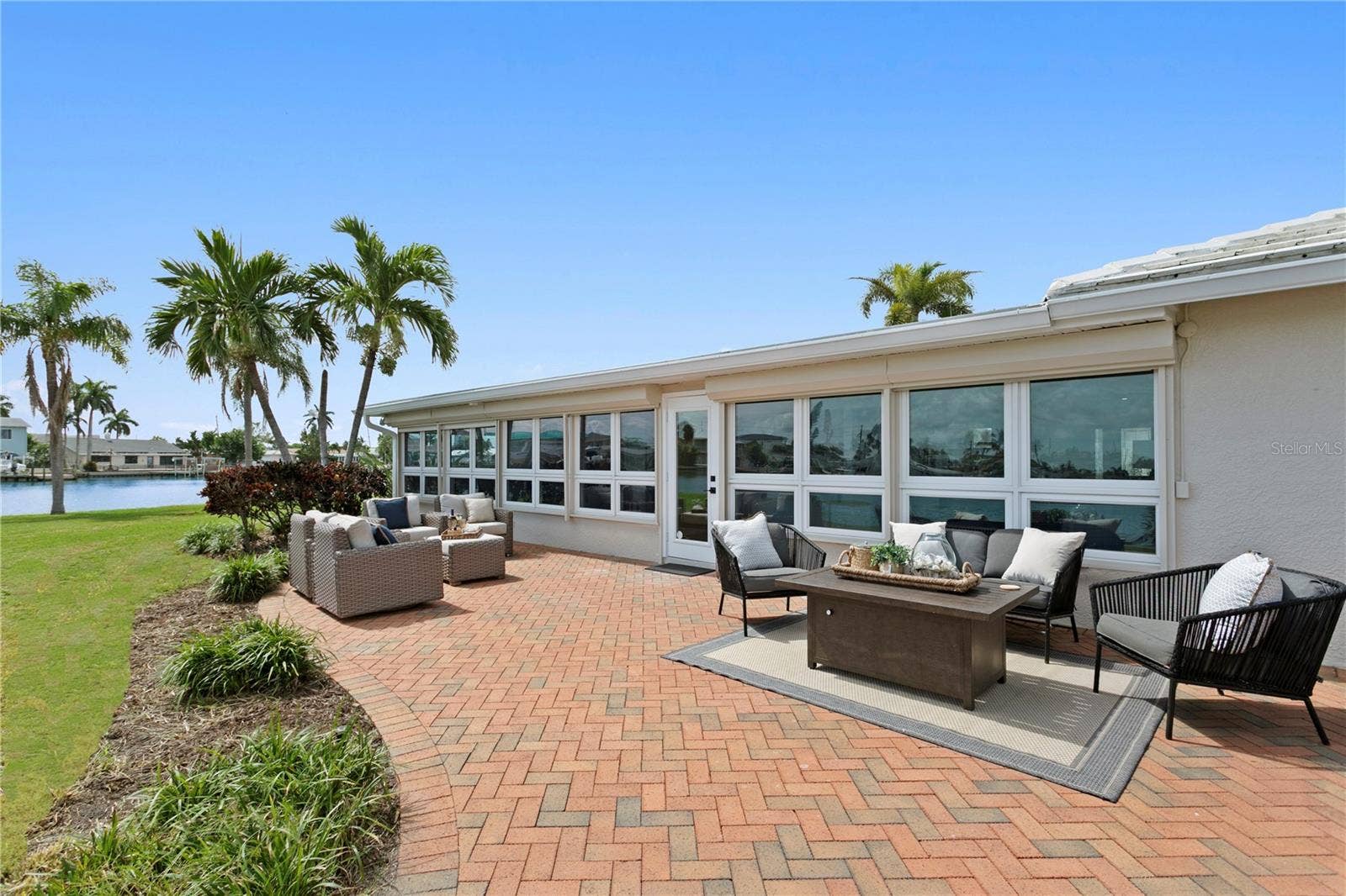 11625 6TH STREET E, Treasure Island, FL 33706 11625 6TH STREET E, Treasure Island, FL 33706