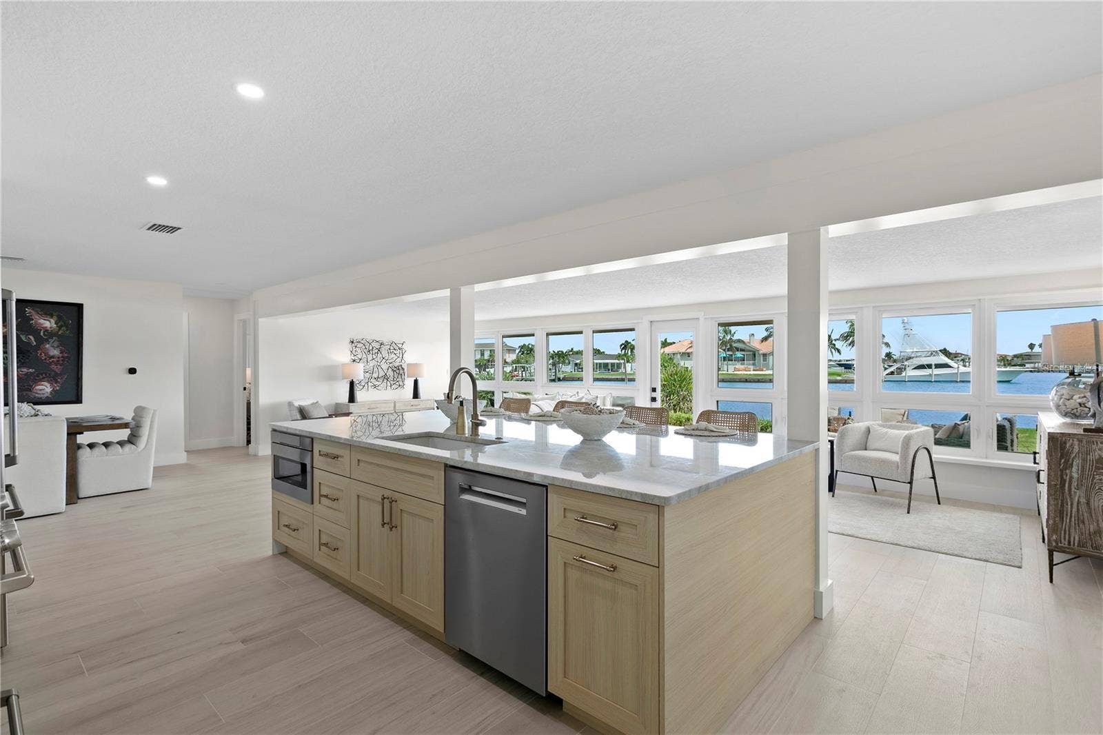 11625 6TH STREET E, Treasure Island, FL 33706 11625 6TH STREET E, Treasure Island, FL 33706